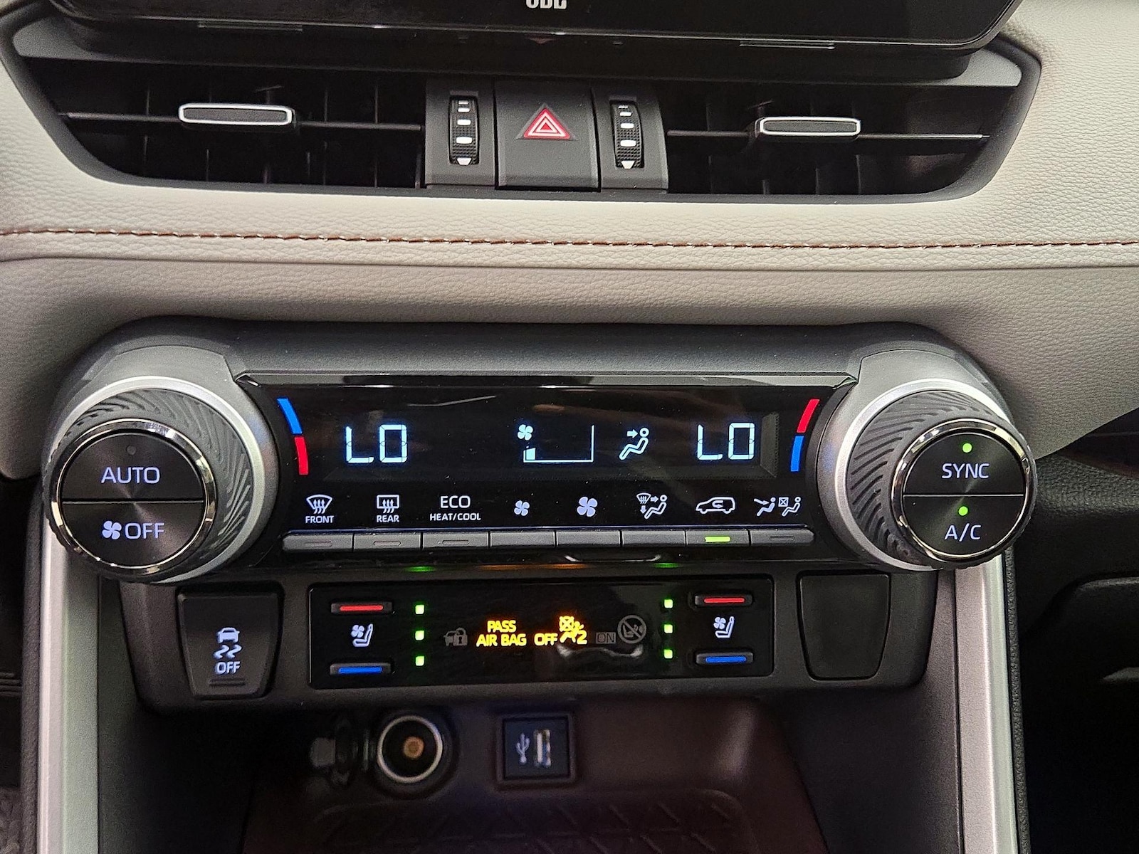 2025 Toyota RAV4 Limited - Photo 17