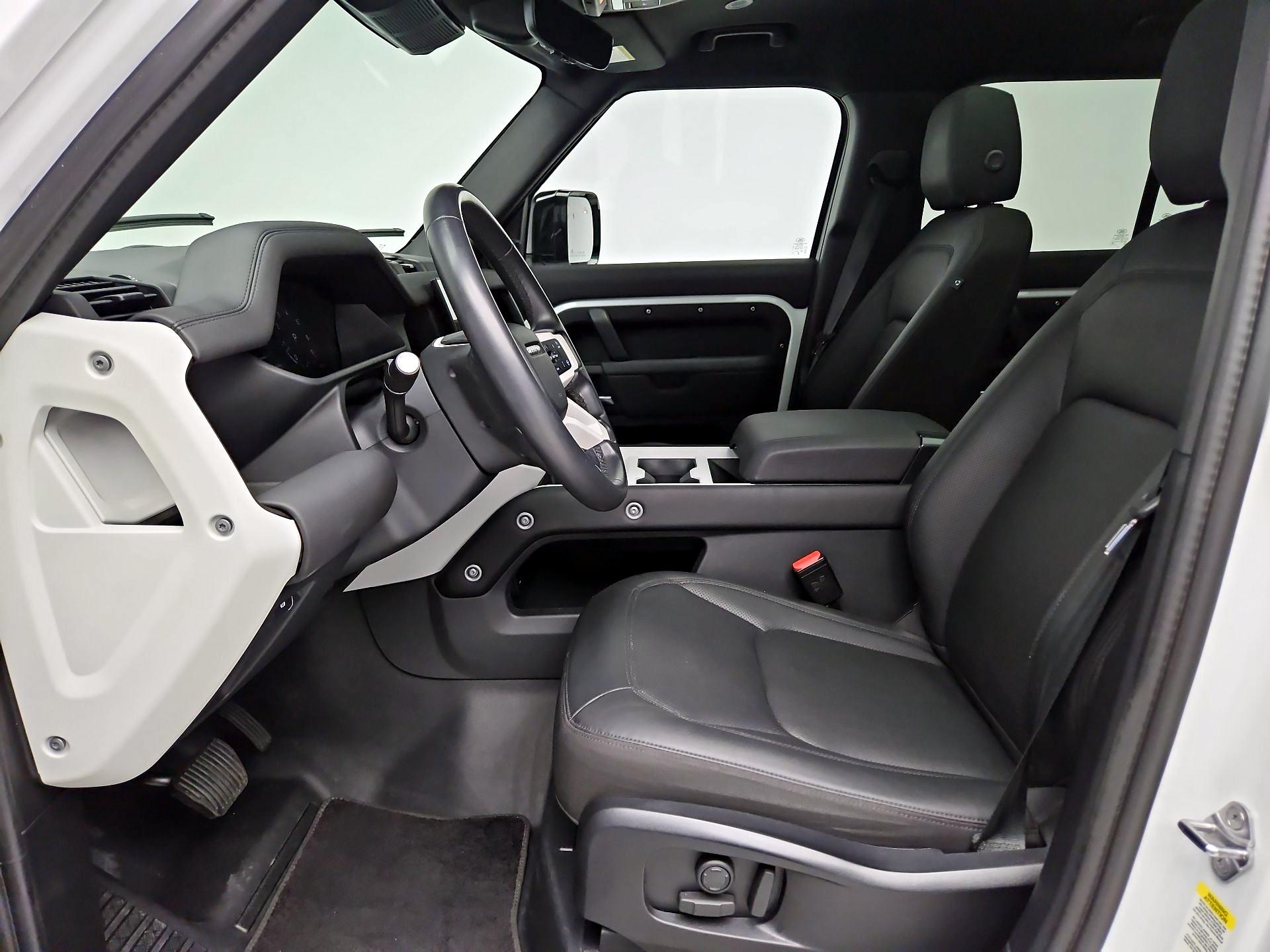 Thumbnail: 2025 Land Rover Defender - 11