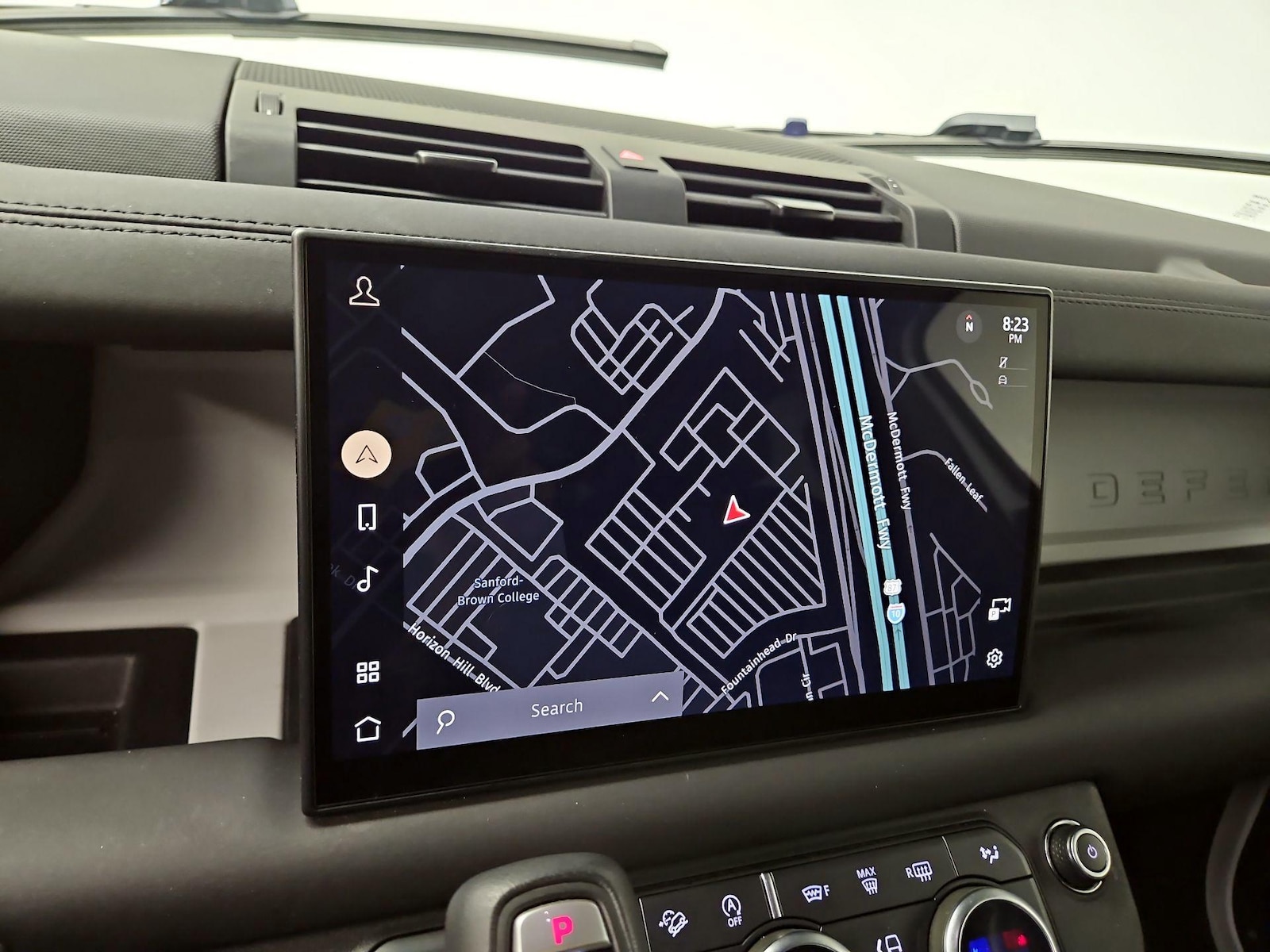 2025 Land Rover Defender S - Photo 15