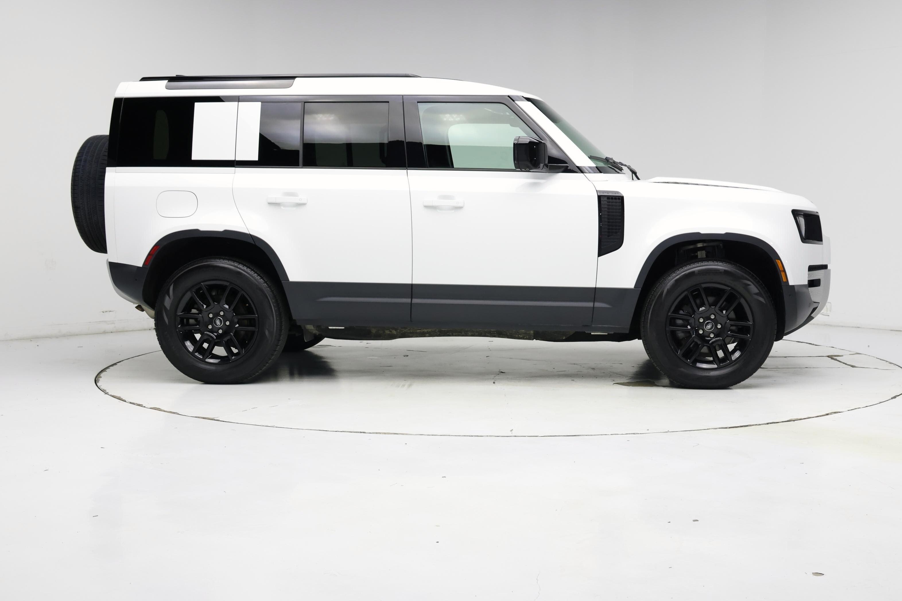Thumbnail: 2025 Land Rover Defender - 7