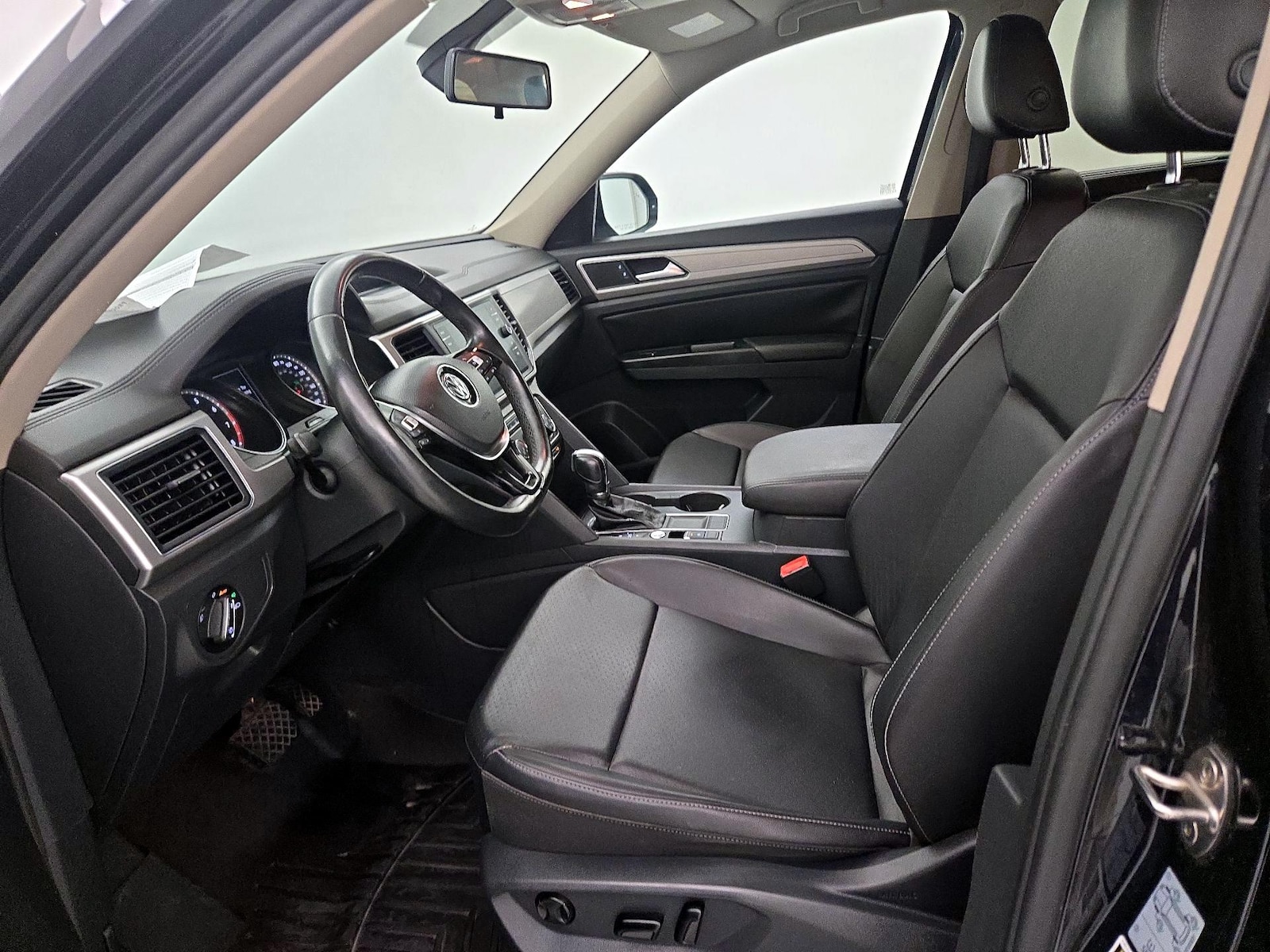 2018 Volkswagen Atlas SE - Photo 12