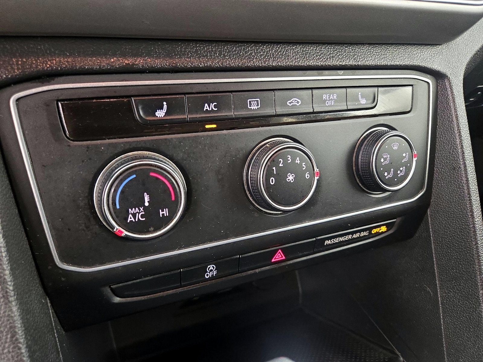 2018 Volkswagen Atlas SE - Photo 17