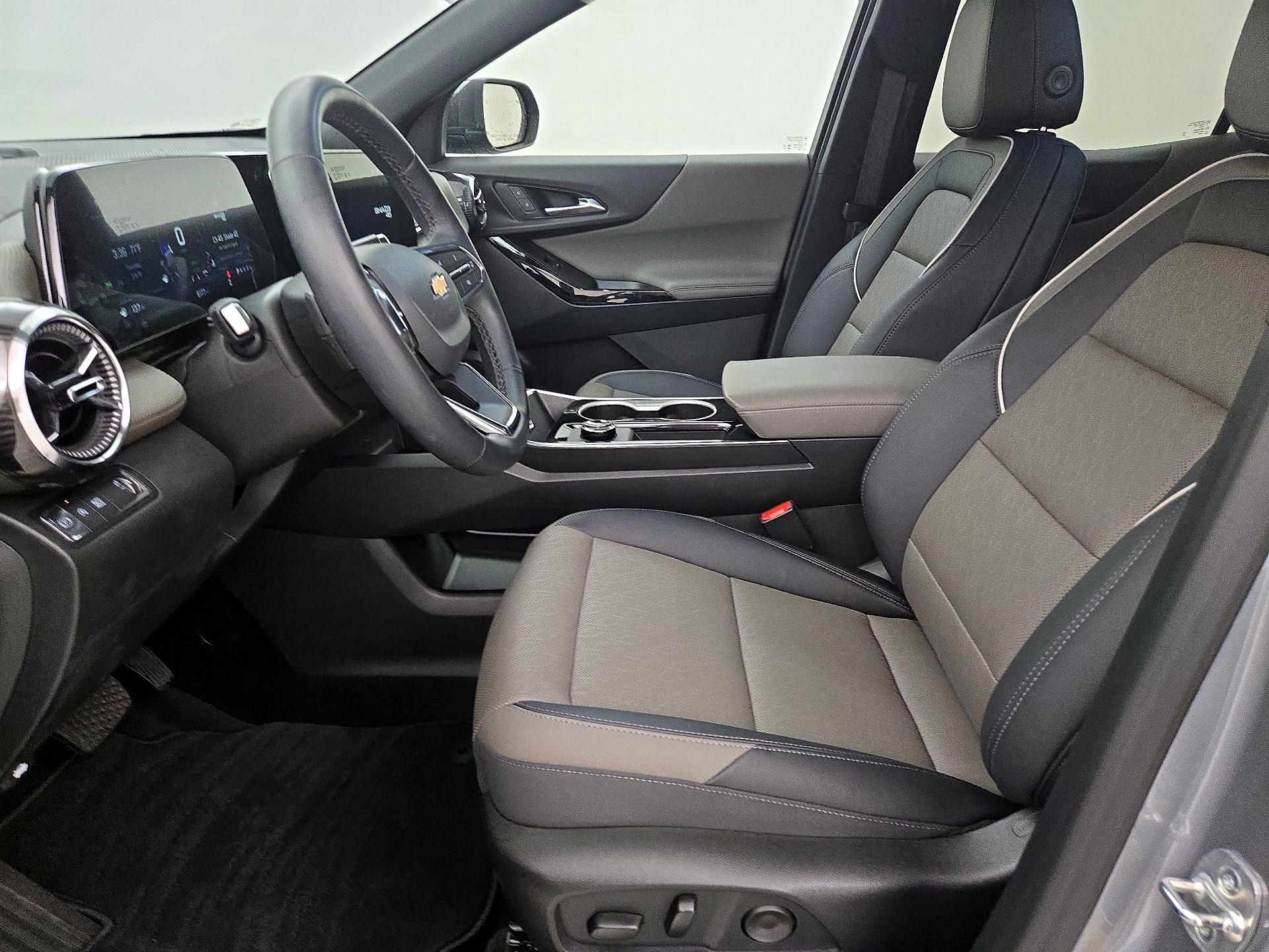 Thumbnail: 2026 Chevrolet Equinox - 11