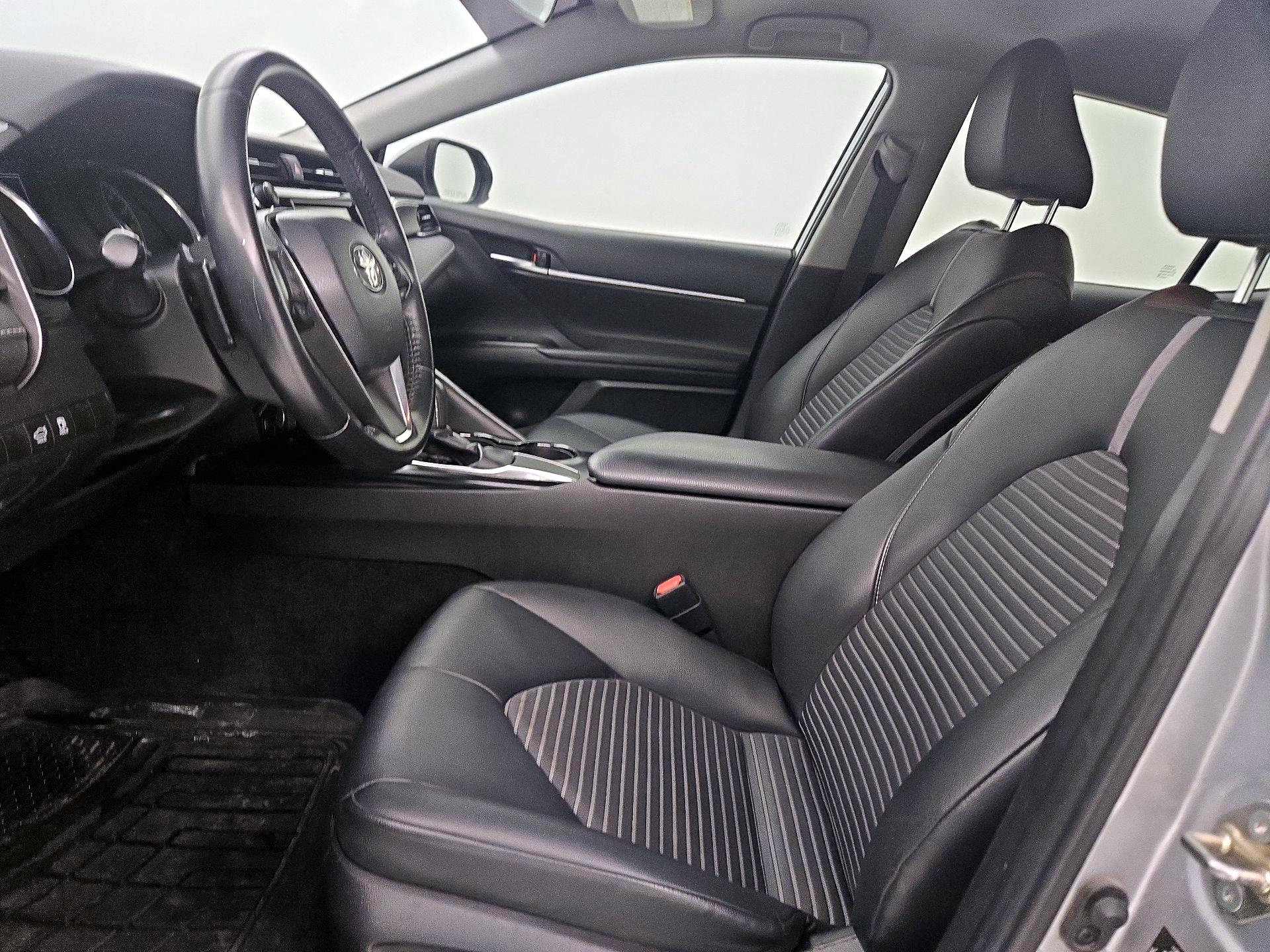 Thumbnail: 2019 Toyota Camry - 11