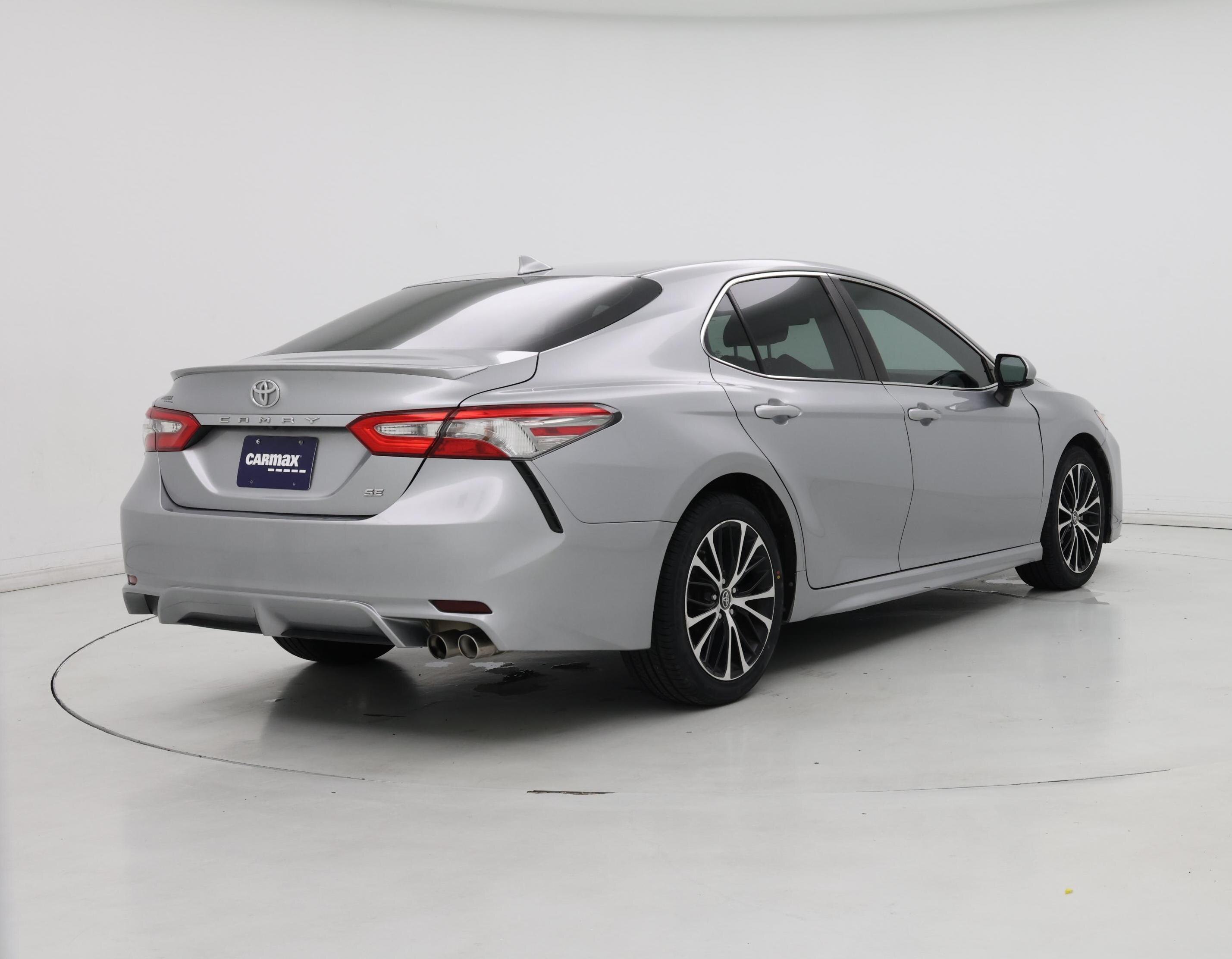 Thumbnail: 2019 Toyota Camry - 8