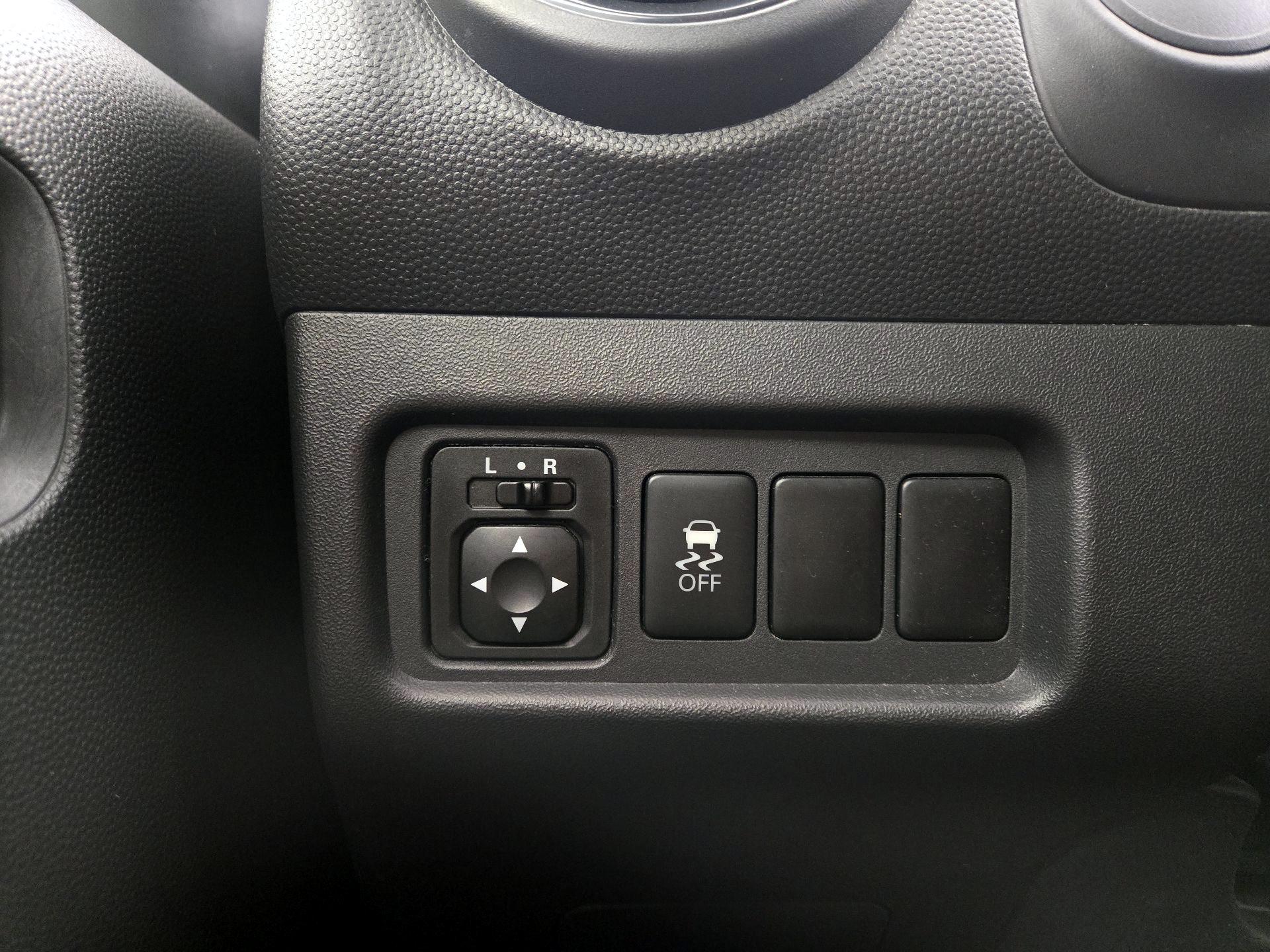 Thumbnail: 2018 Mitsubishi Mirage G4 - 13