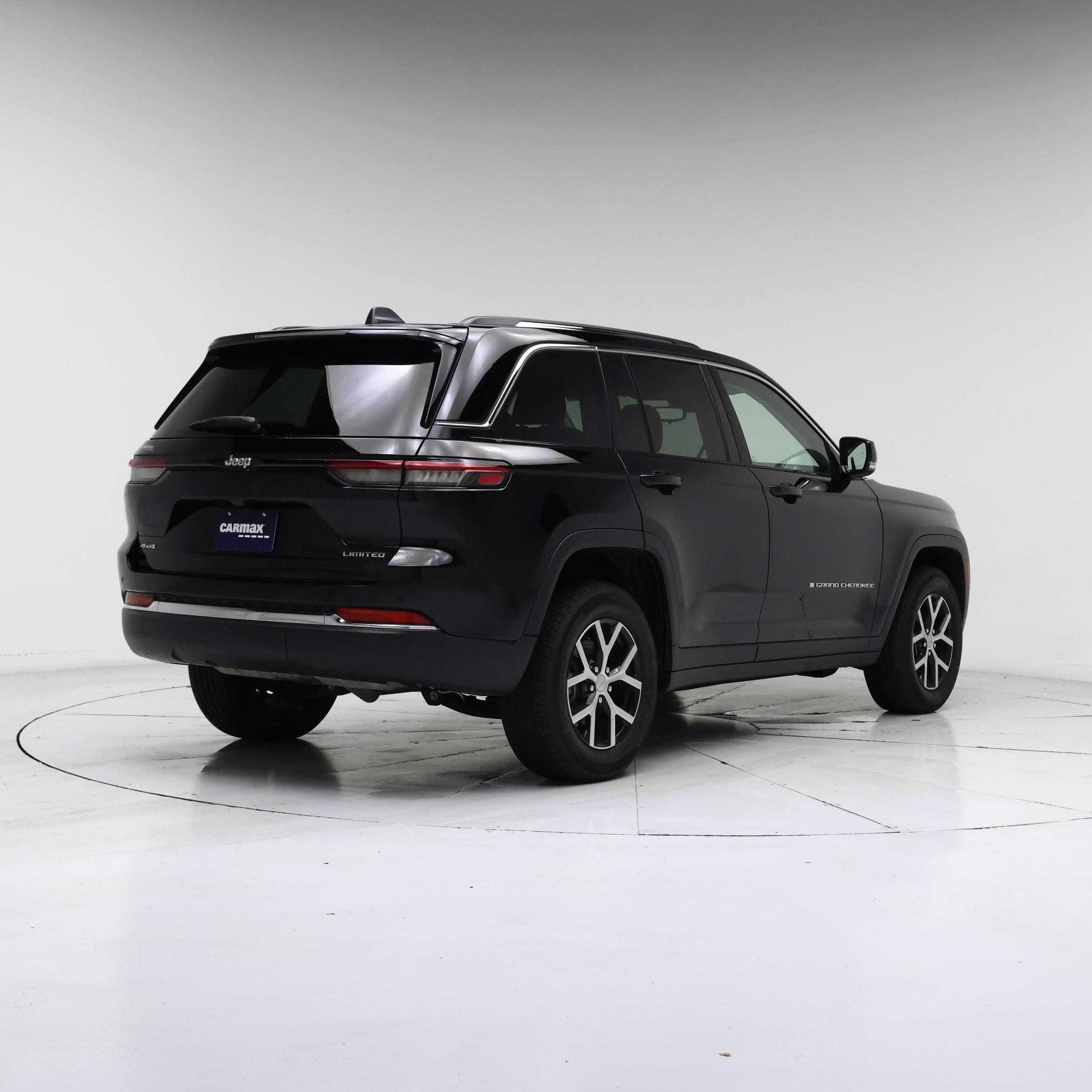 Thumbnail: 2023 Jeep Grand Cherokee - 8