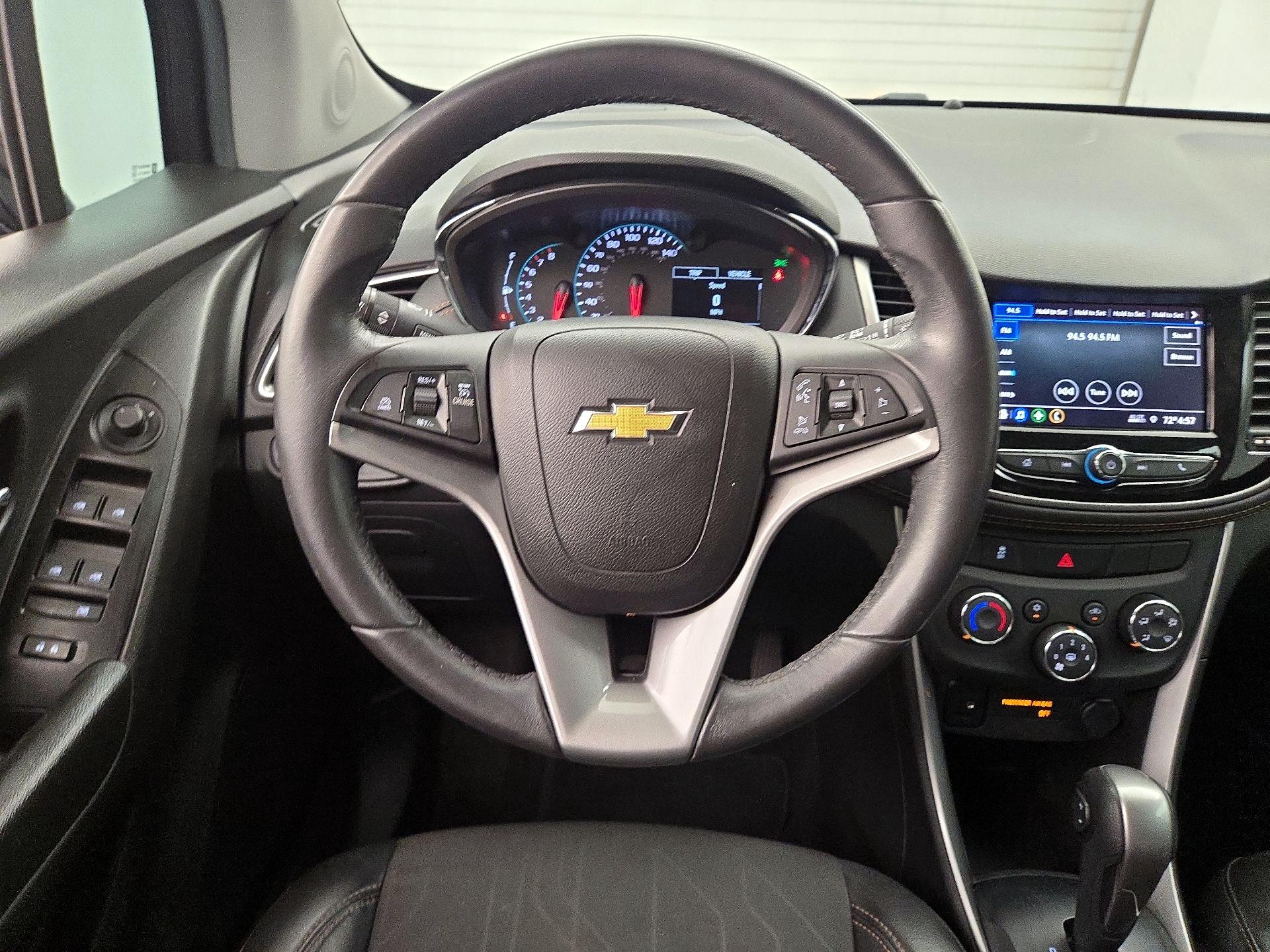 Thumbnail: 2022 Chevrolet Trax - 10