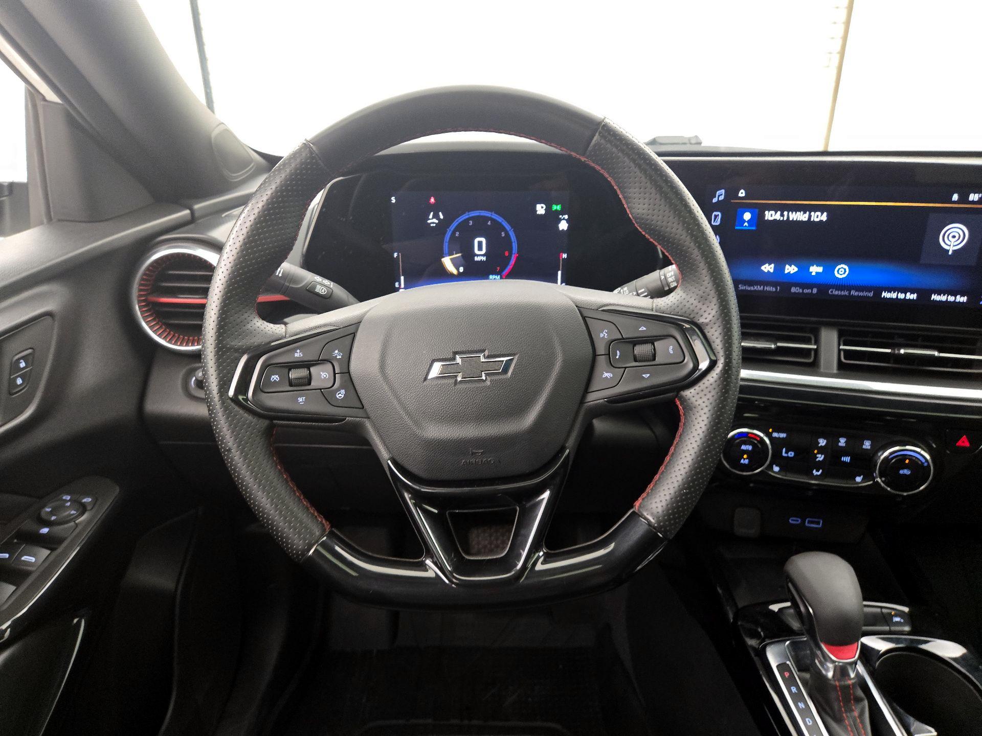 Thumbnail: 2025 Chevrolet Trax - 10