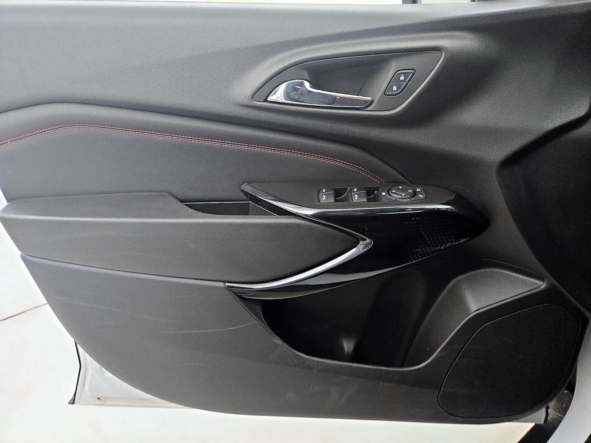 Thumbnail: 2025 Chevrolet Trax - 12