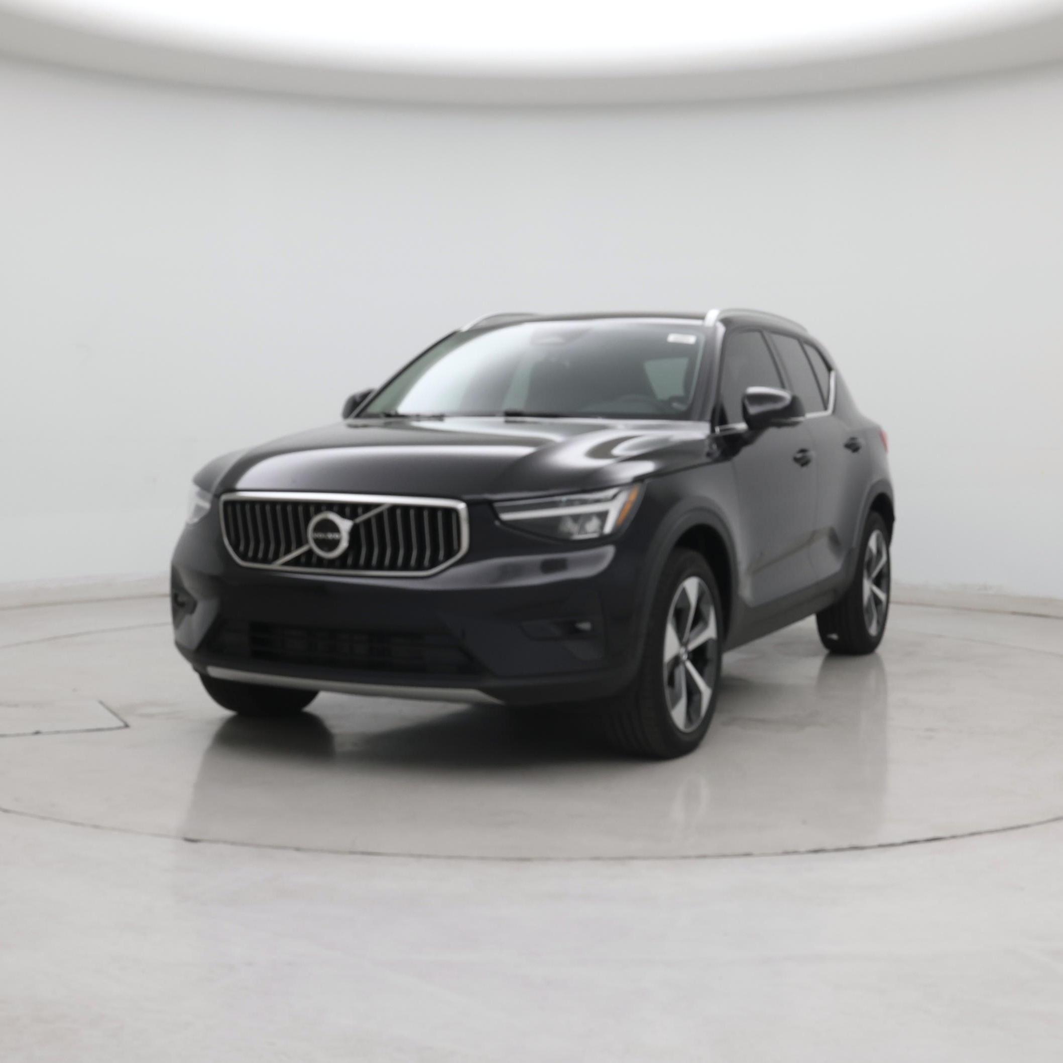 Thumbnail: 2024 Volvo XC40 - 4