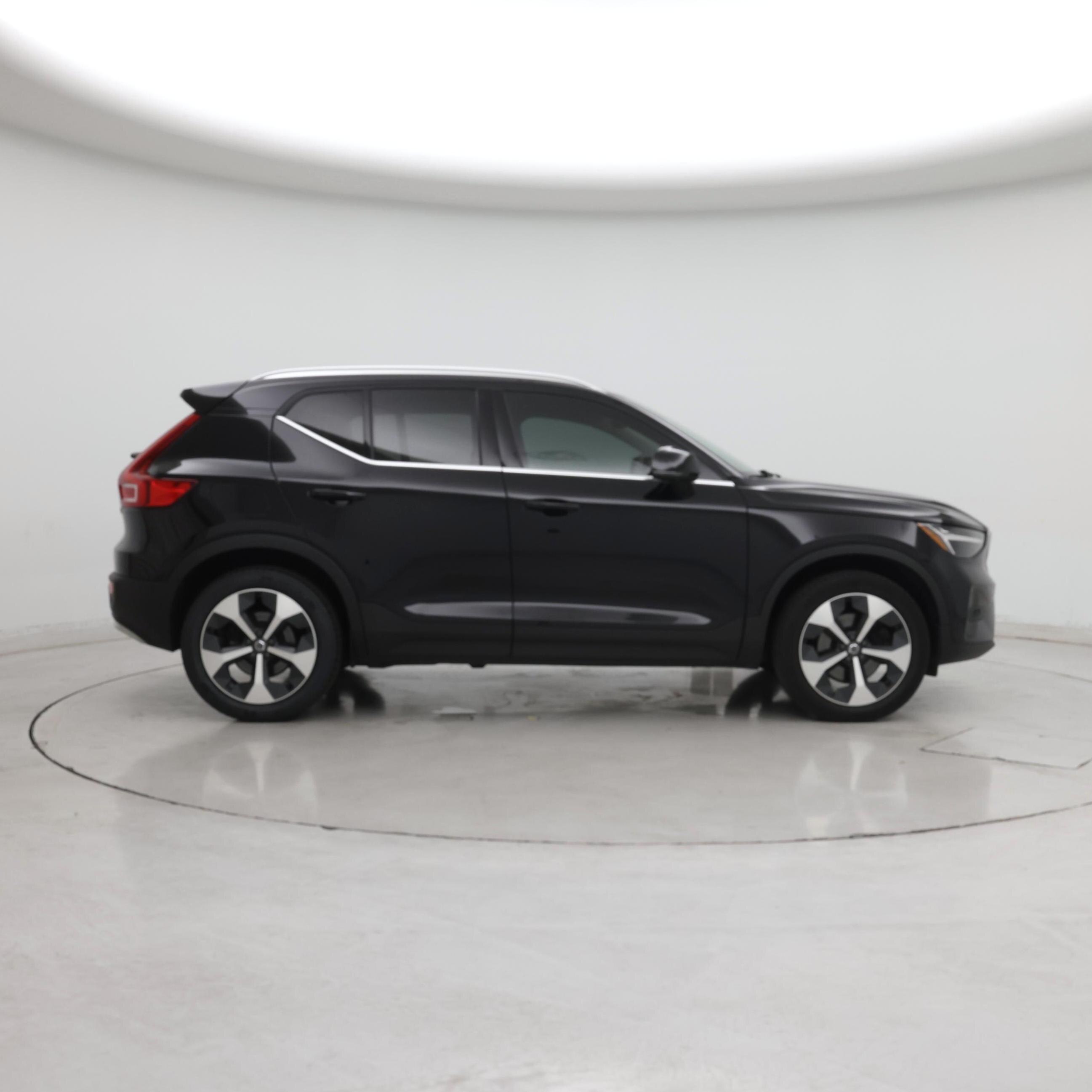 Thumbnail: 2024 Volvo XC40 - 7