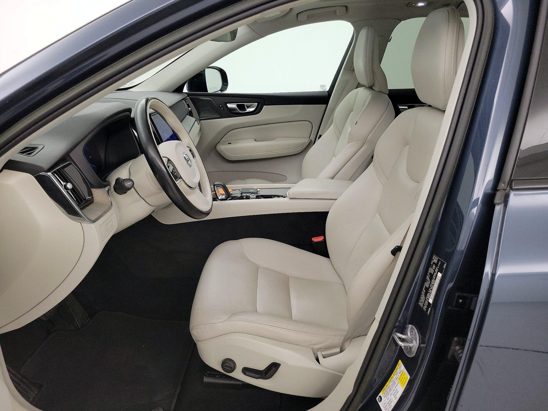 Thumbnail: 2023 Volvo XC60 - 11