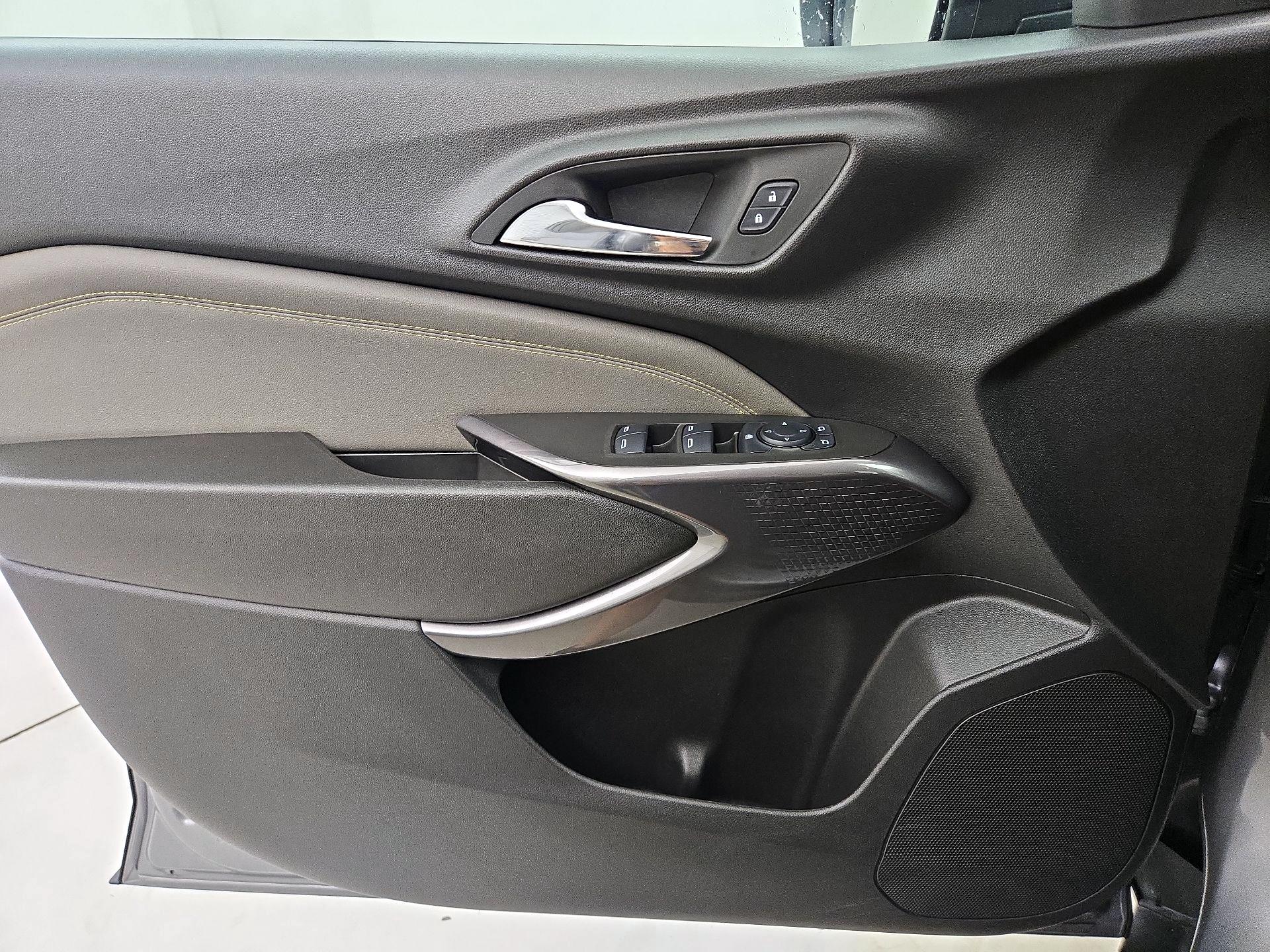 Thumbnail: 2025 Chevrolet Trax - 12