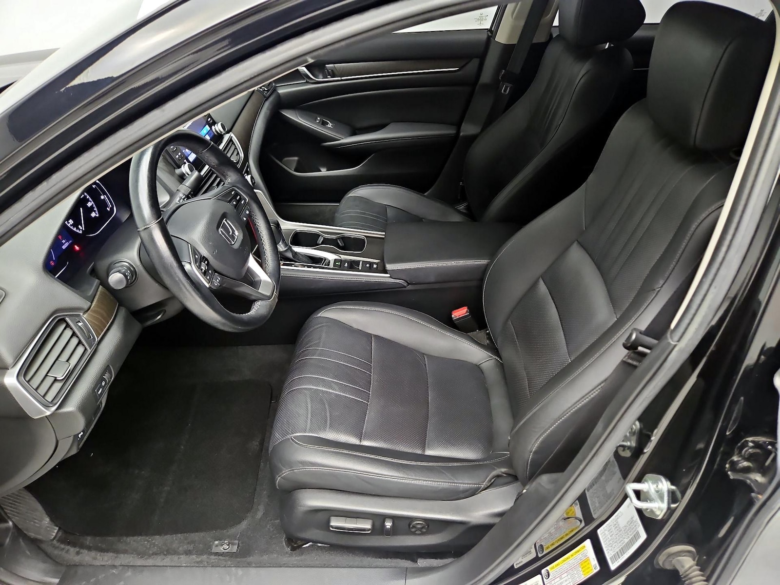 2022 Honda Accord EX-L - Photo 11