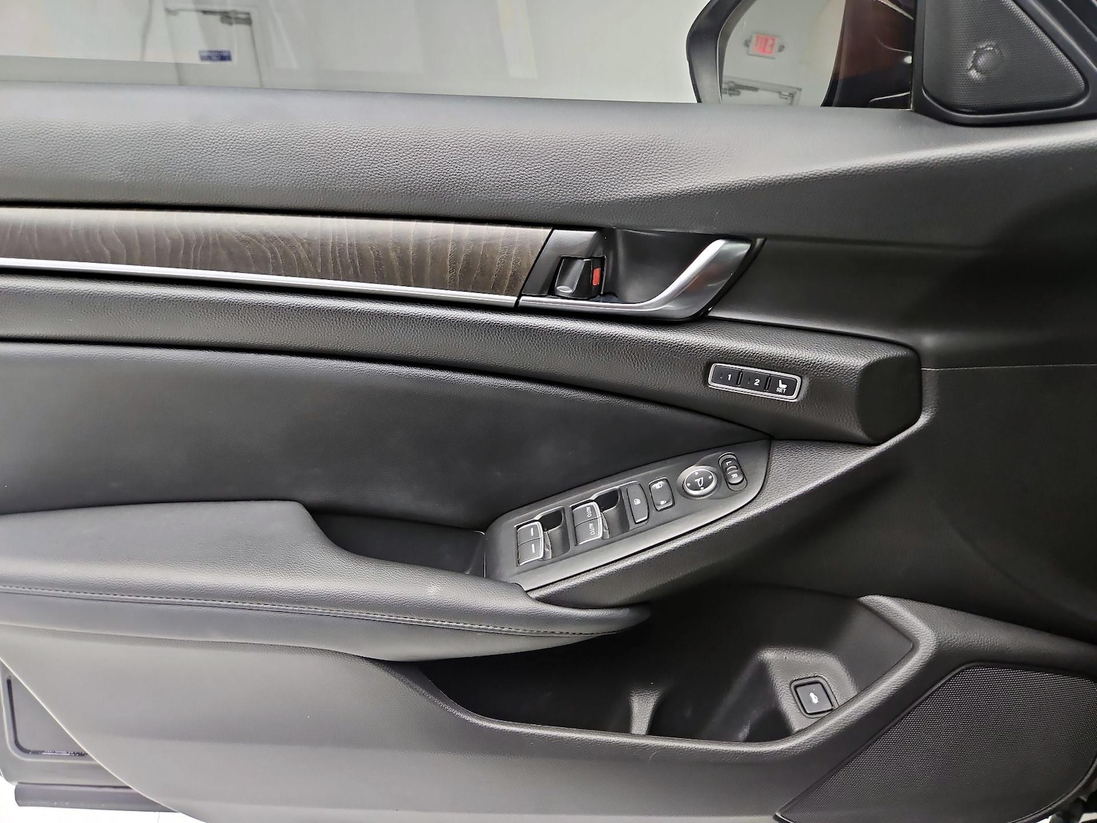 2022 Honda Accord EX-L - Photo 12