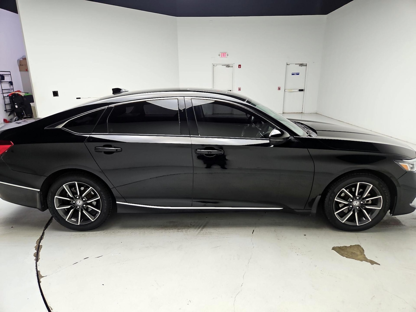 2022 Honda Accord EX-L - Photo 5