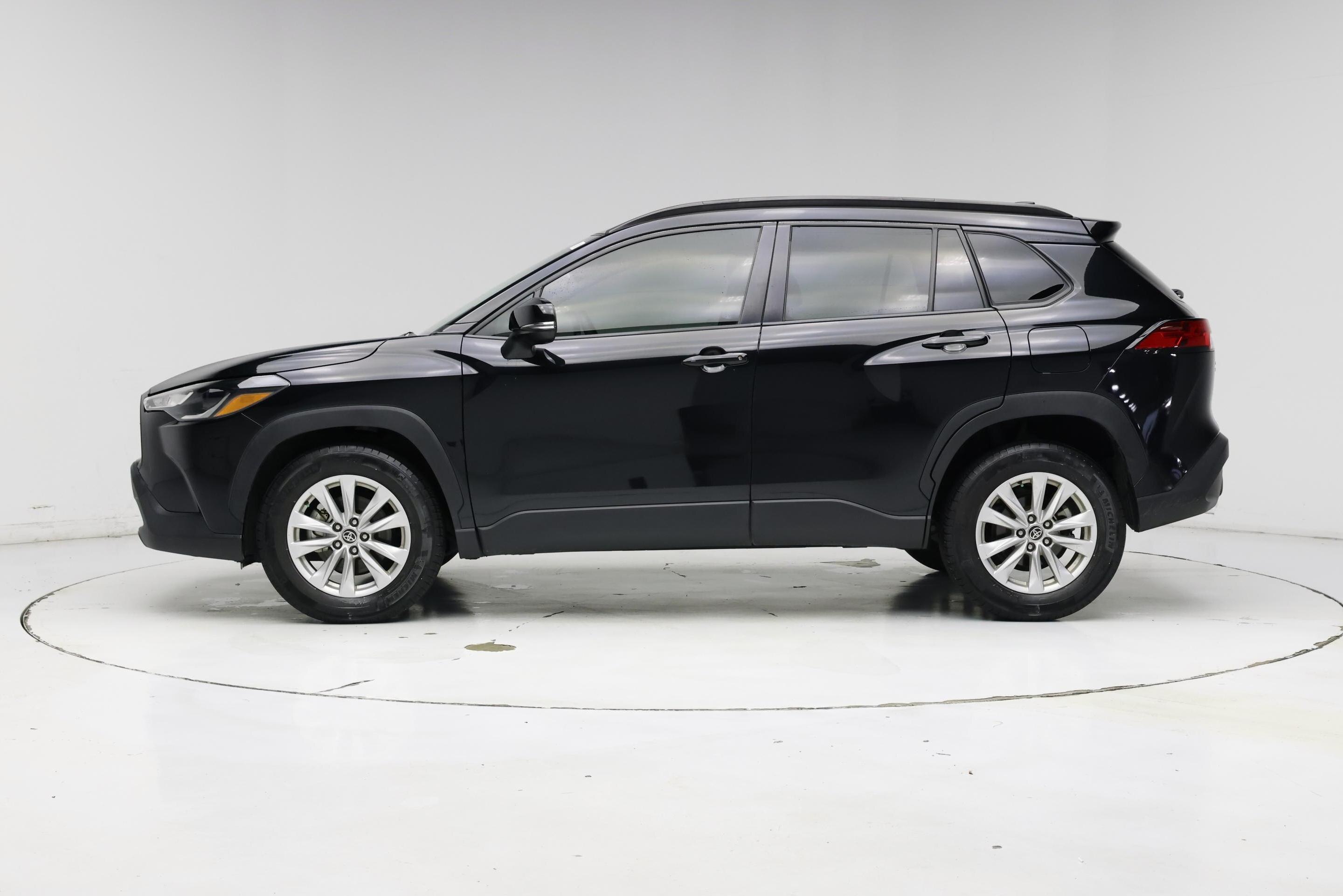 Thumbnail: 2022 Toyota Corolla Cross - 3