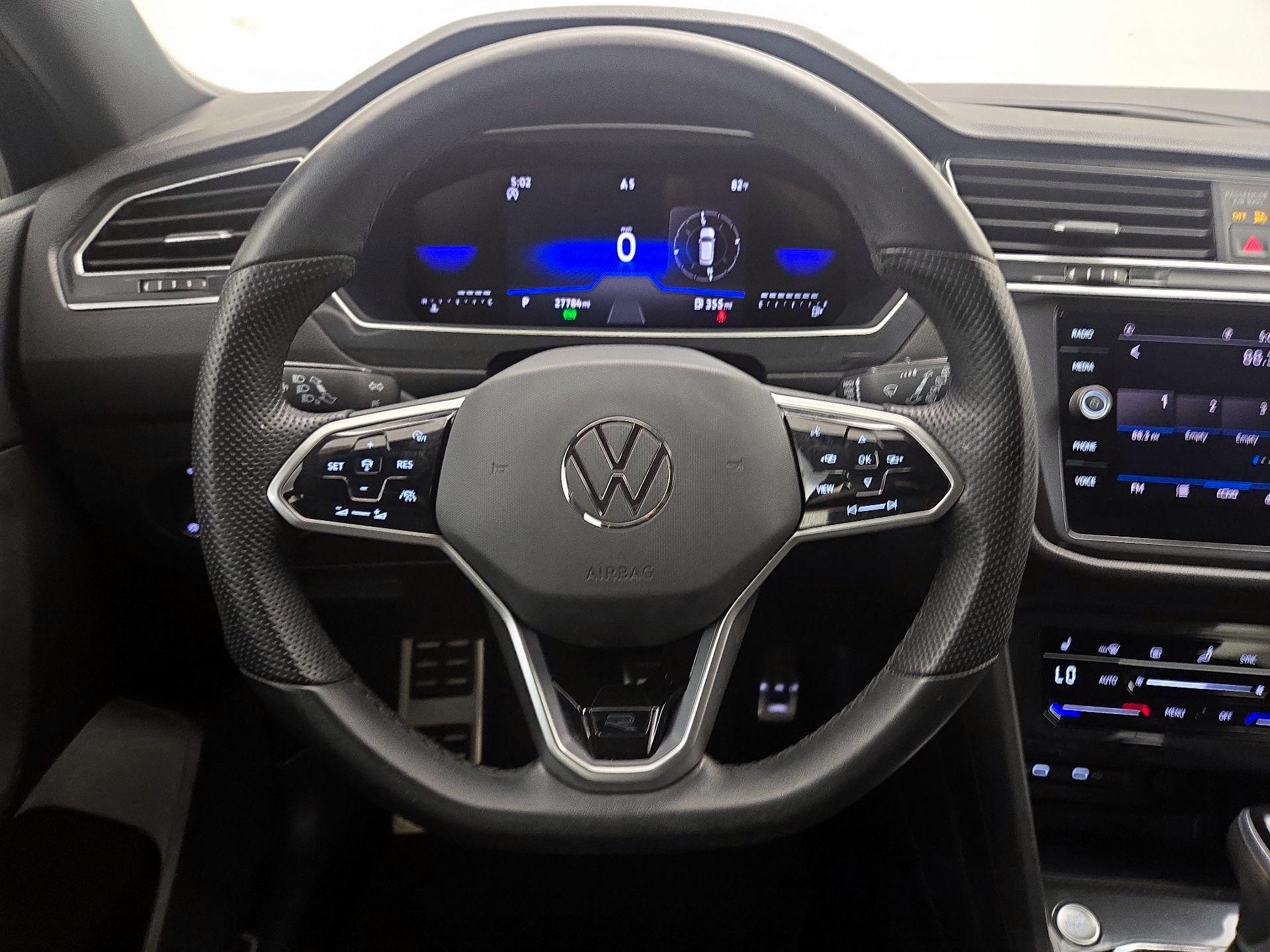 Thumbnail: 2023 Volkswagen Tiguan - 10