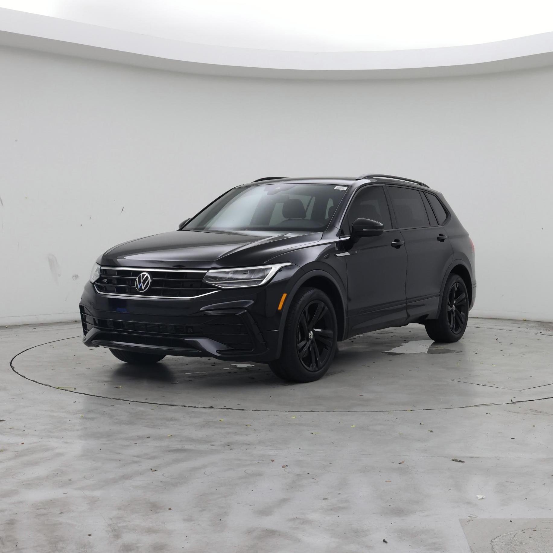Thumbnail: 2023 Volkswagen Tiguan - 4
