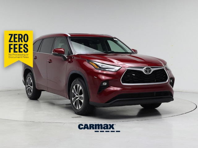Red (Burgundy) 2022 Toyota Highlander SUV / Crossover Front-Wheel Drive Automatic