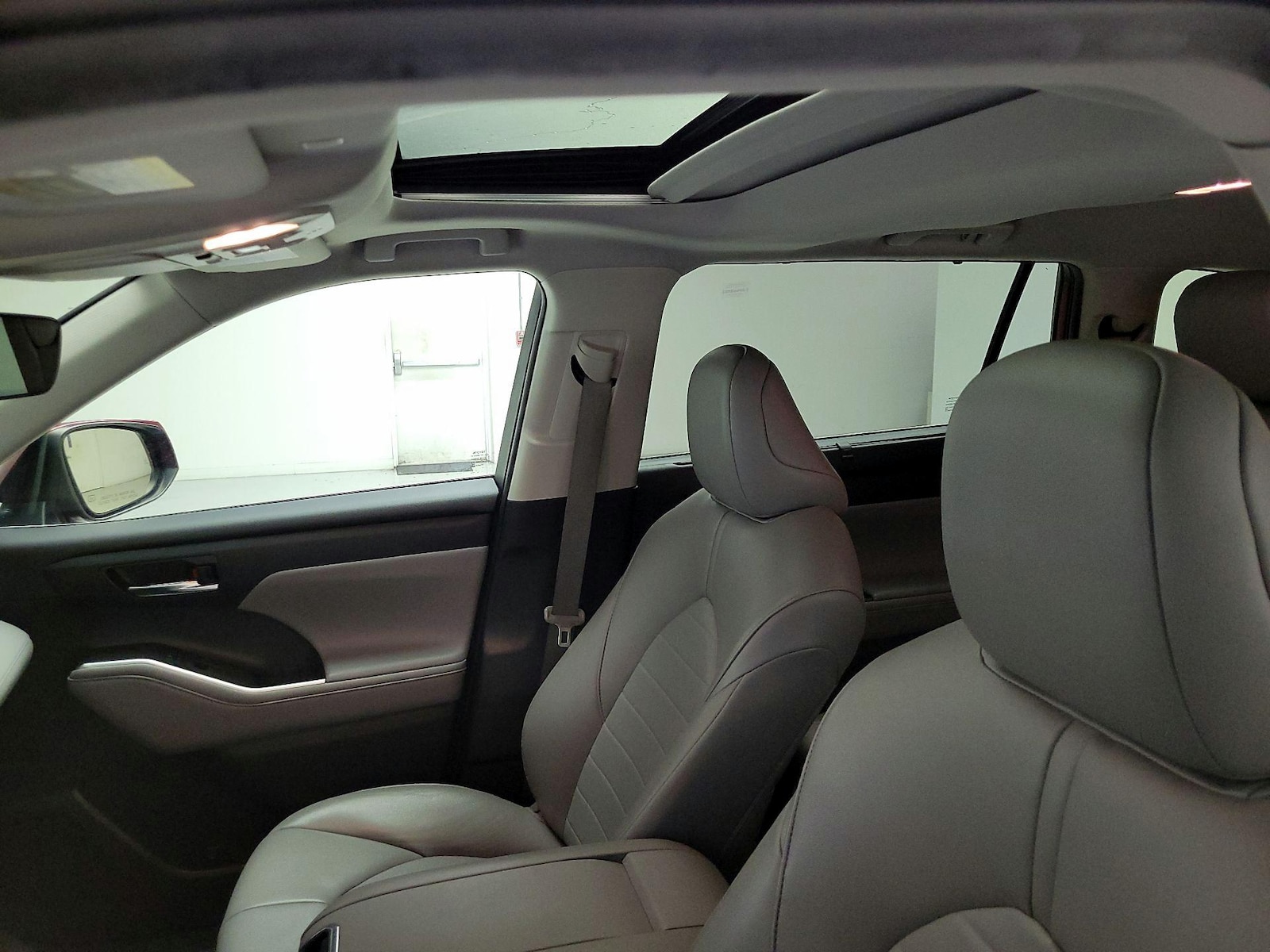2022 Toyota Highlander XLE - Photo 21