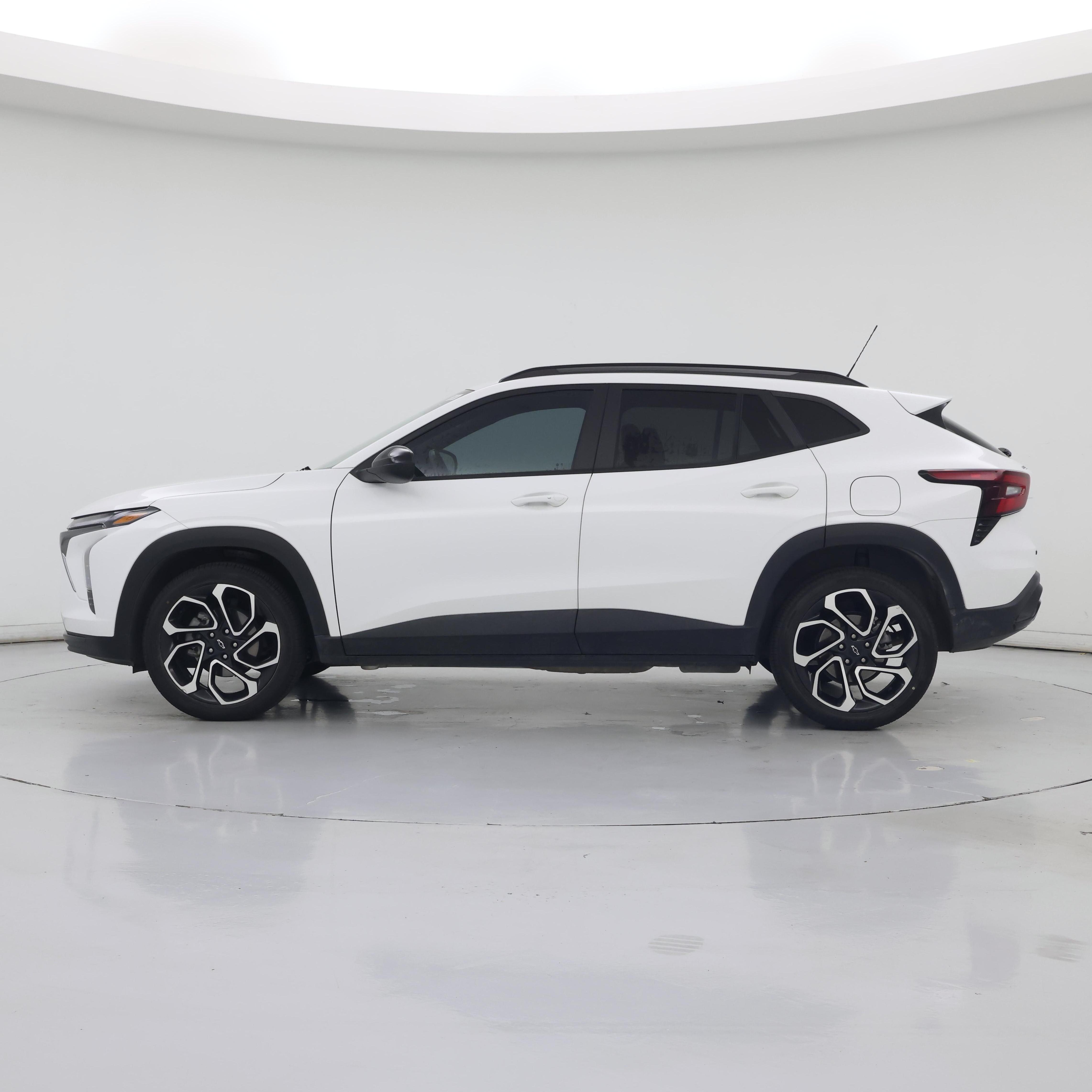 Thumbnail: 2025 Chevrolet Trax - 3