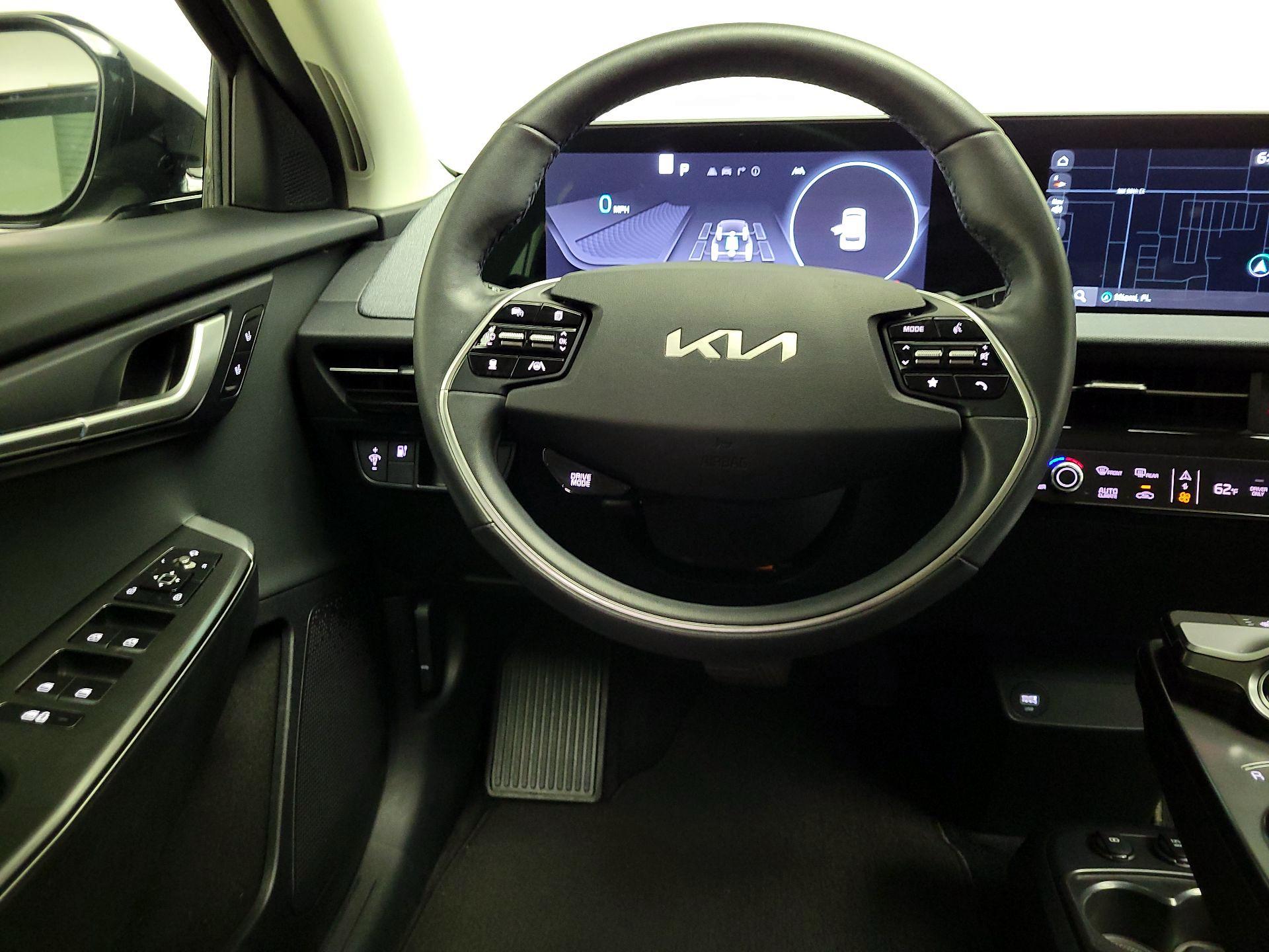 Thumbnail: 2024 Kia EV6 - 10