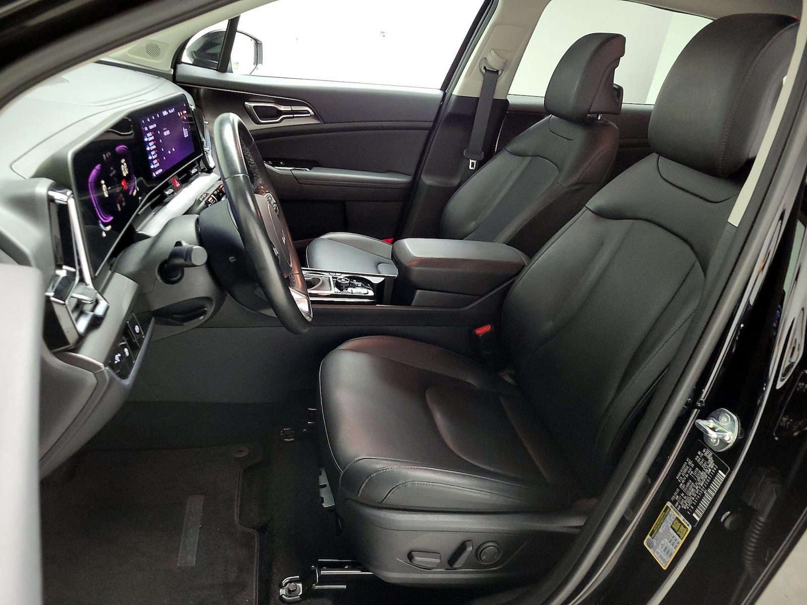 2025 Kia Sportage EX - Photo 12