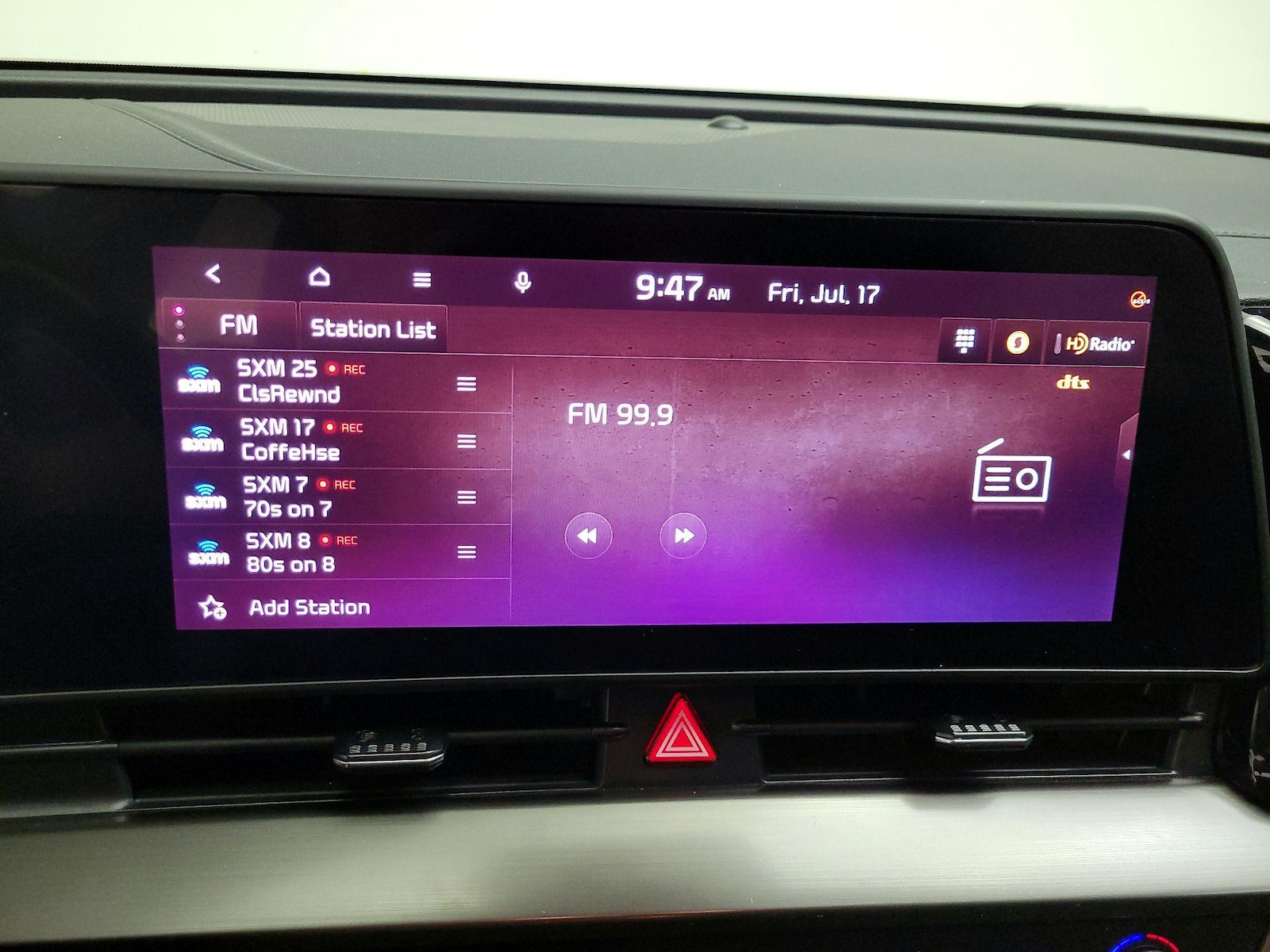 2025 Kia Sportage EX - Photo 17