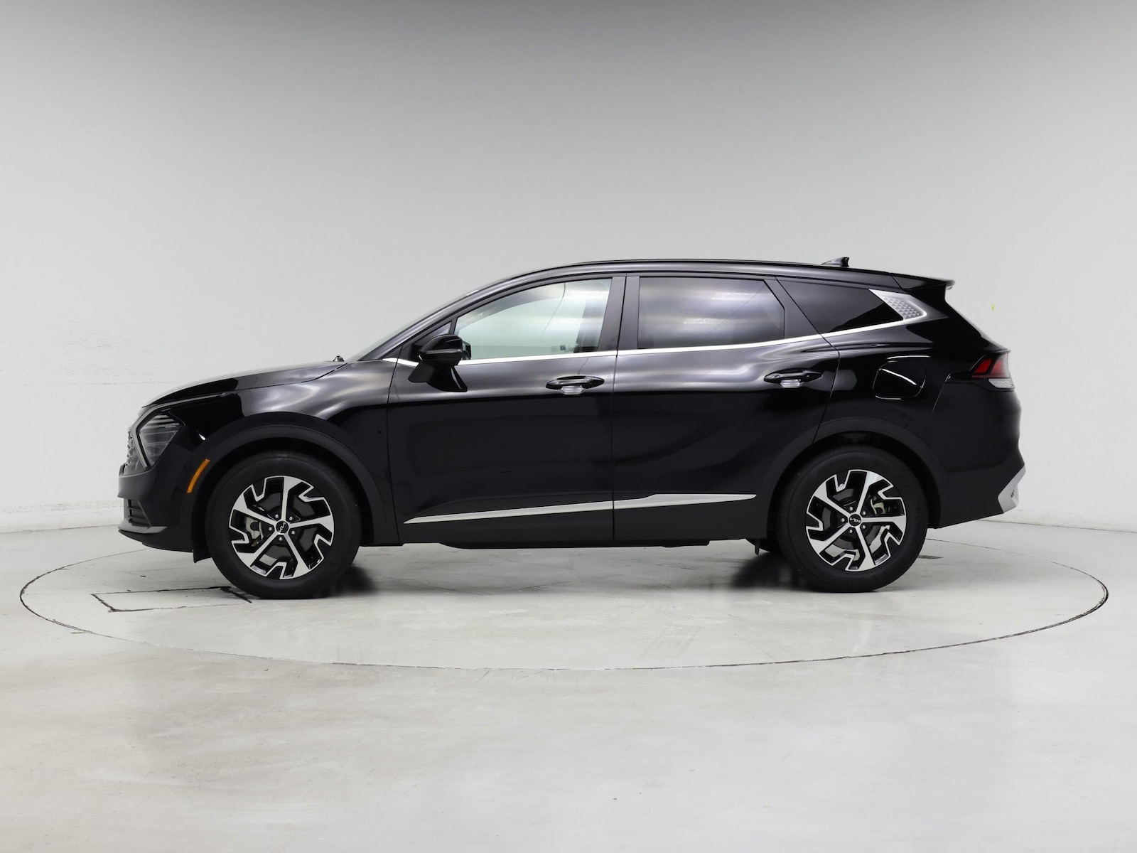 2025 Kia Sportage EX - Photo 4