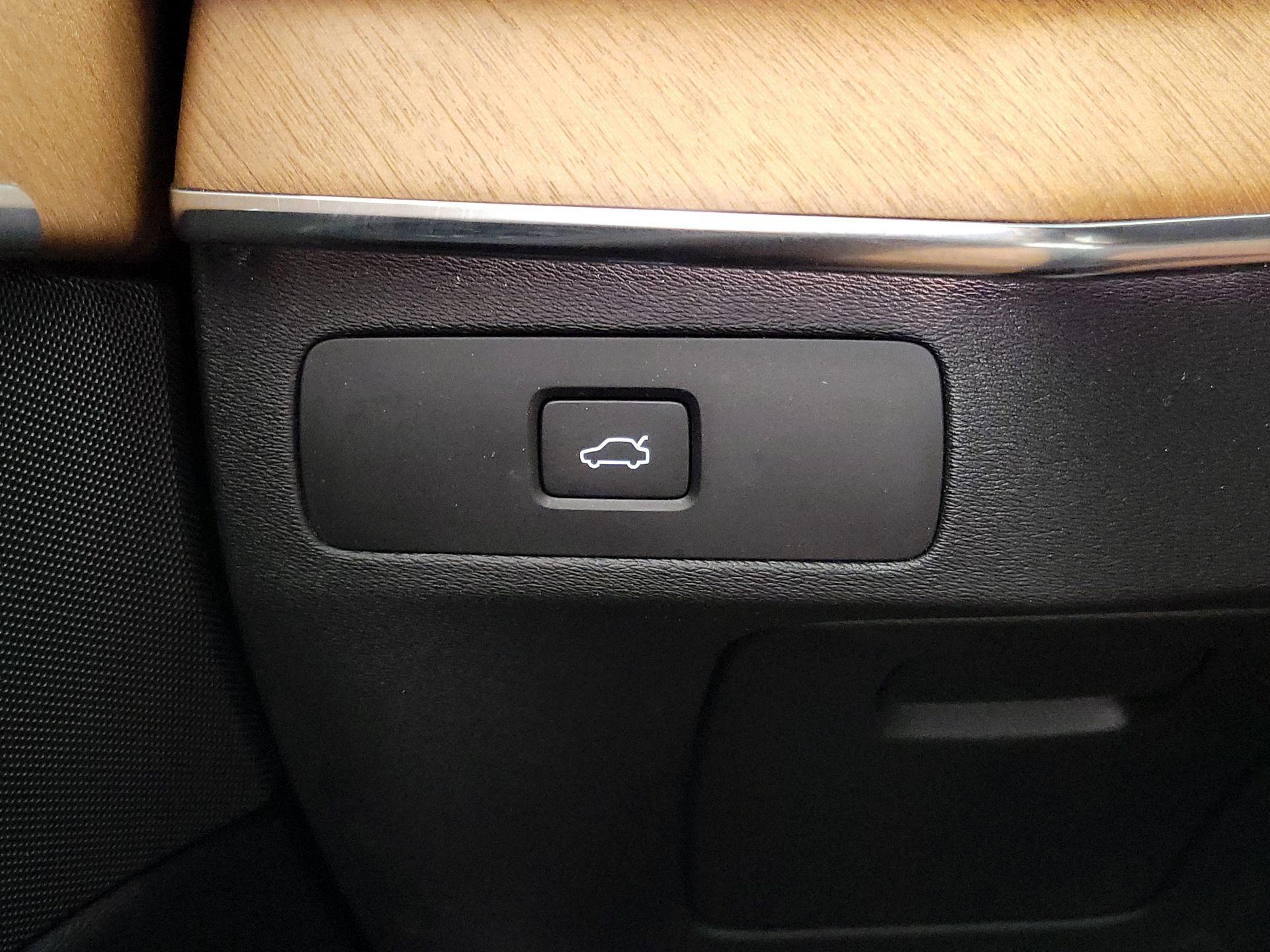 Thumbnail: 2023 Volvo XC90 - 13