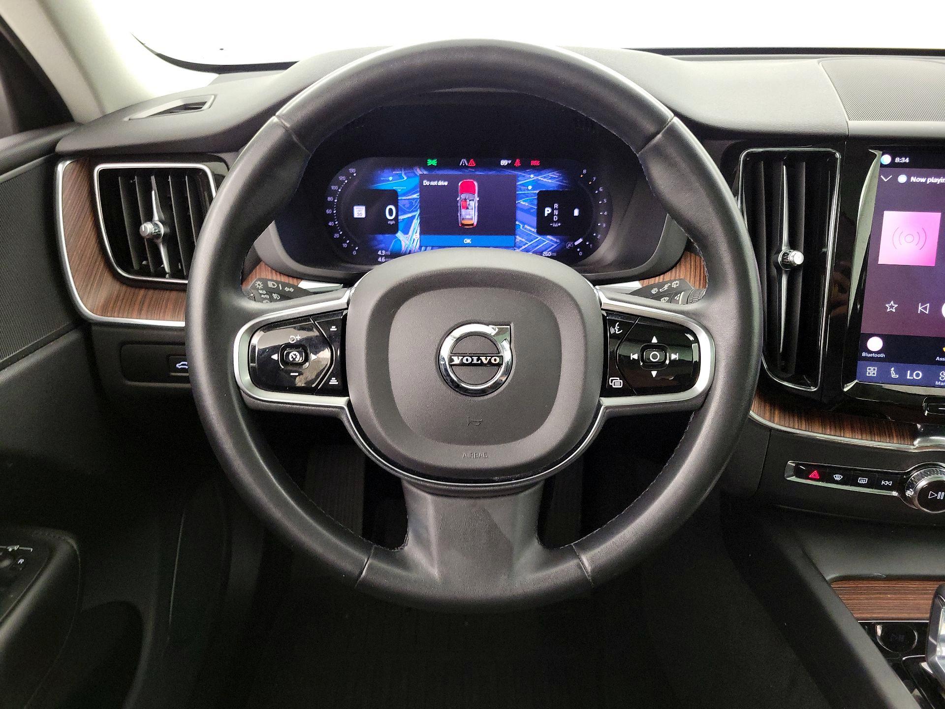Thumbnail: 2024 Volvo XC60 - 10