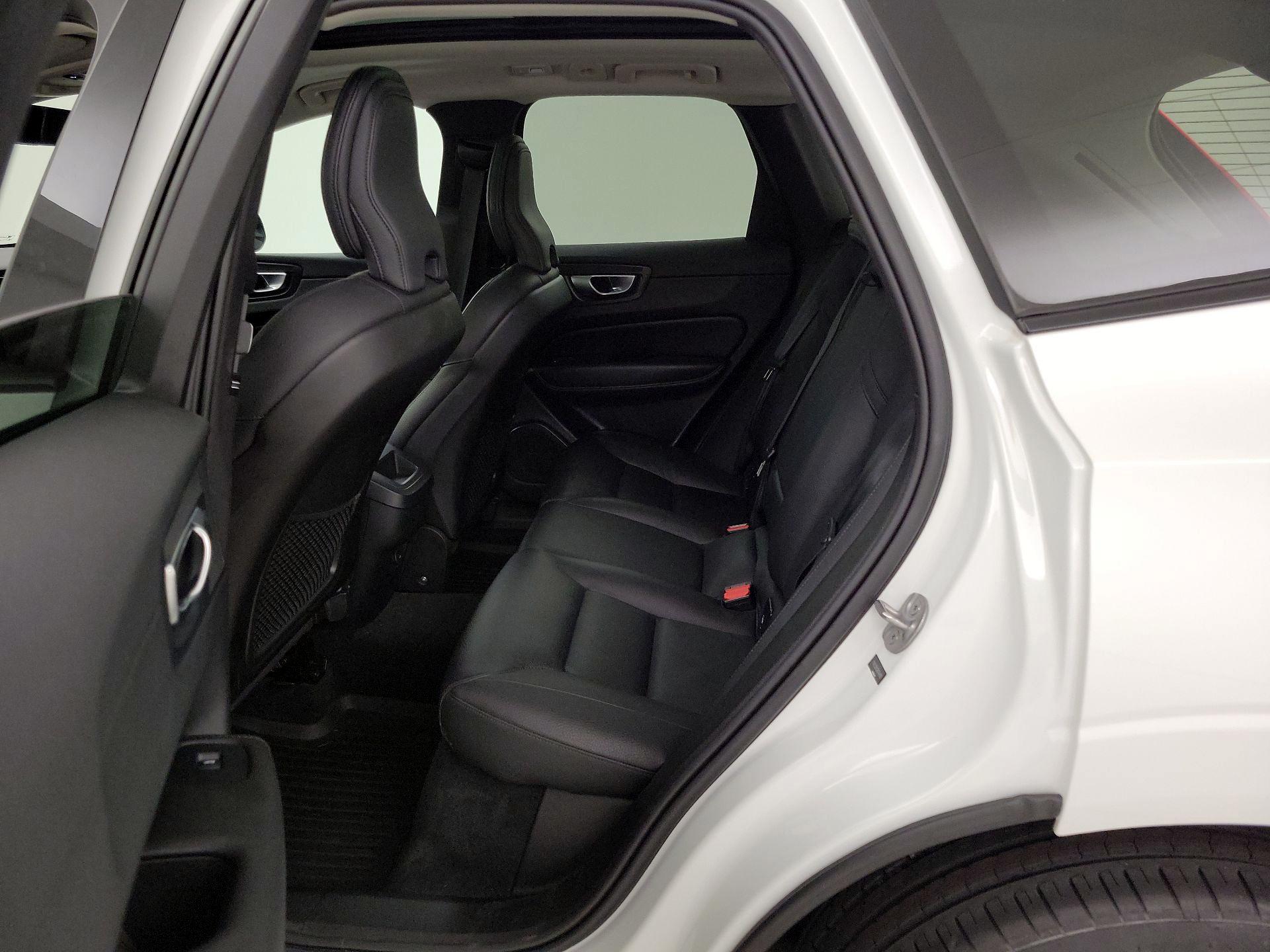 Thumbnail: 2024 Volvo XC60 - 20