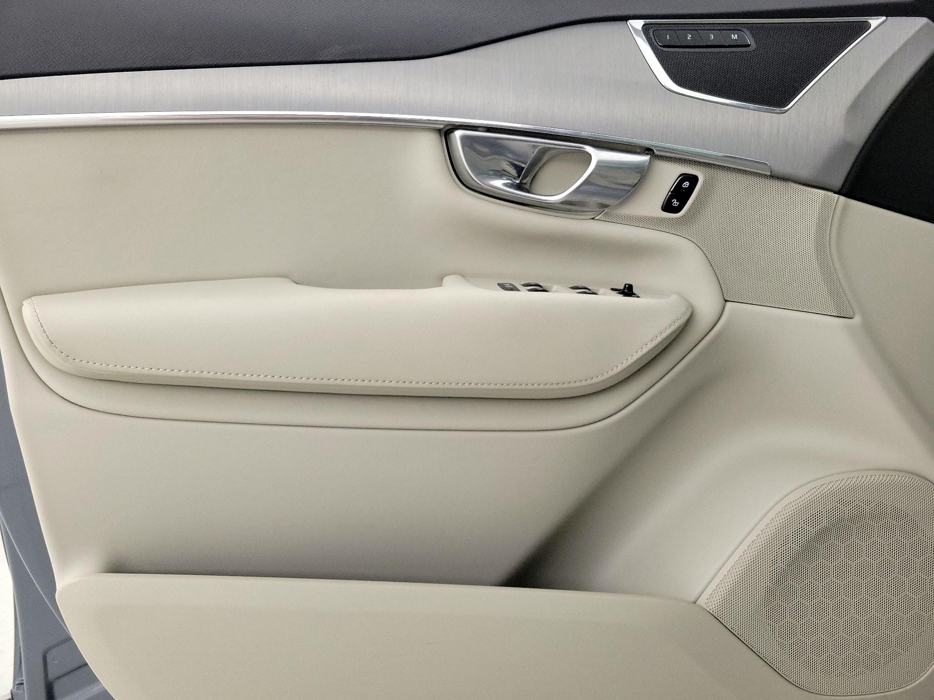 Thumbnail: 2023 Volvo XC90 - 12