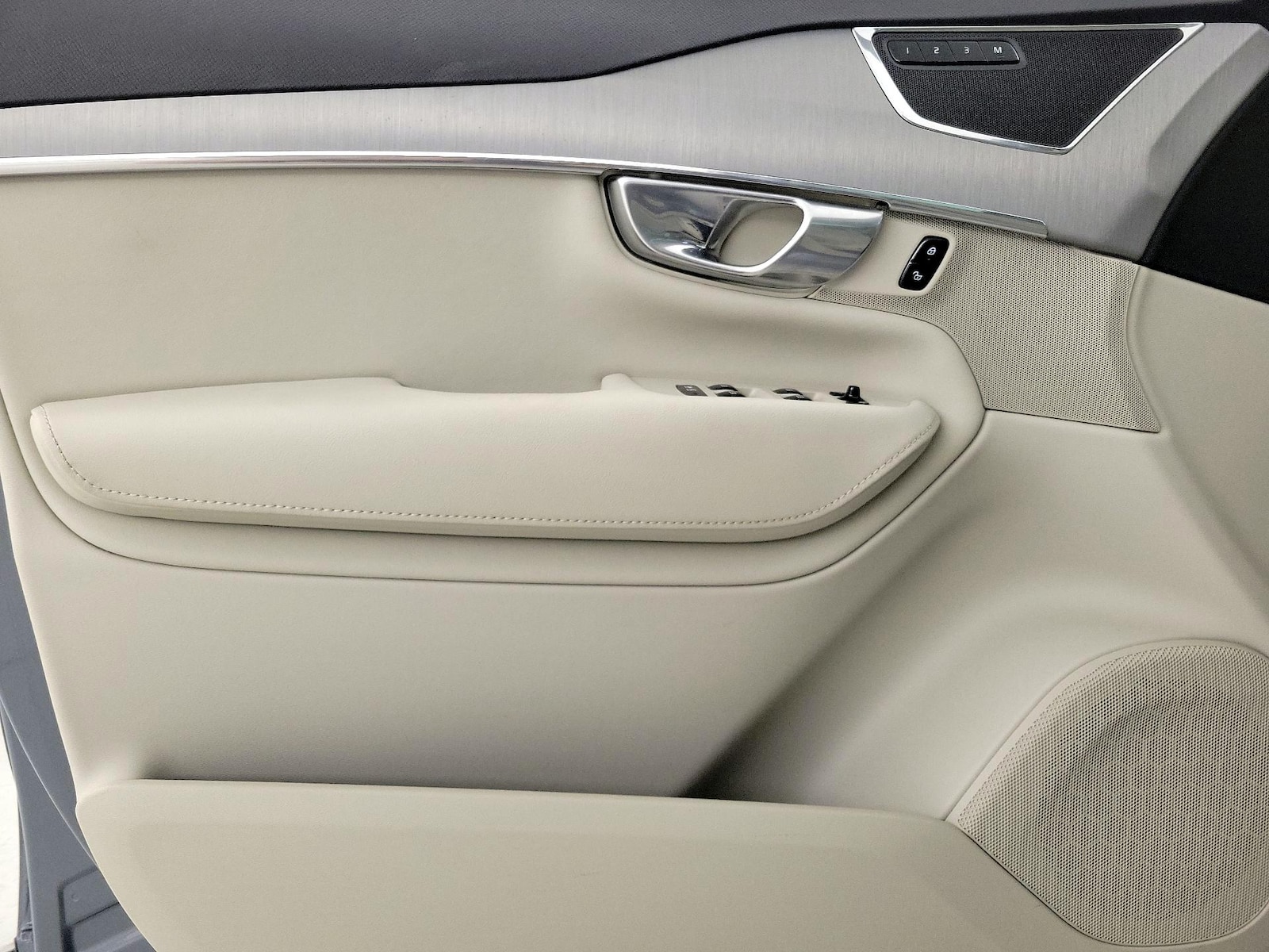 2023 Volvo XC90 Core - Photo 13