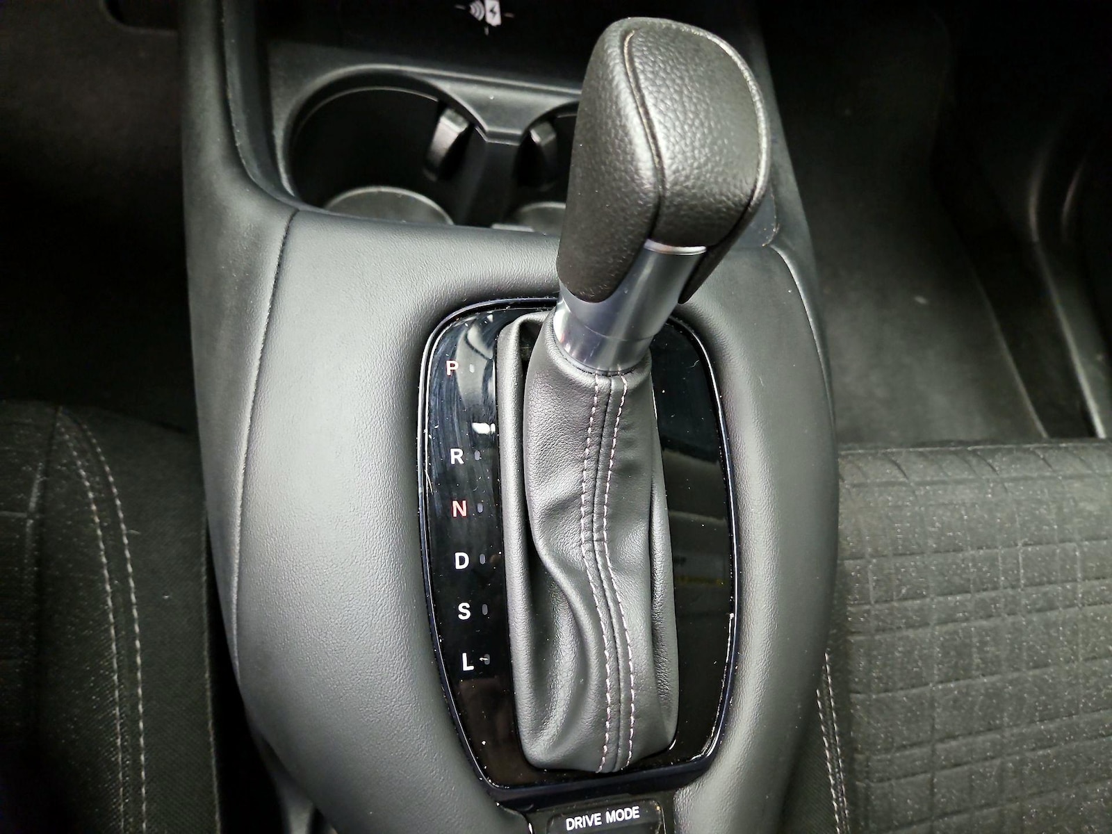 2026 Honda HR-V LX - Photo 18