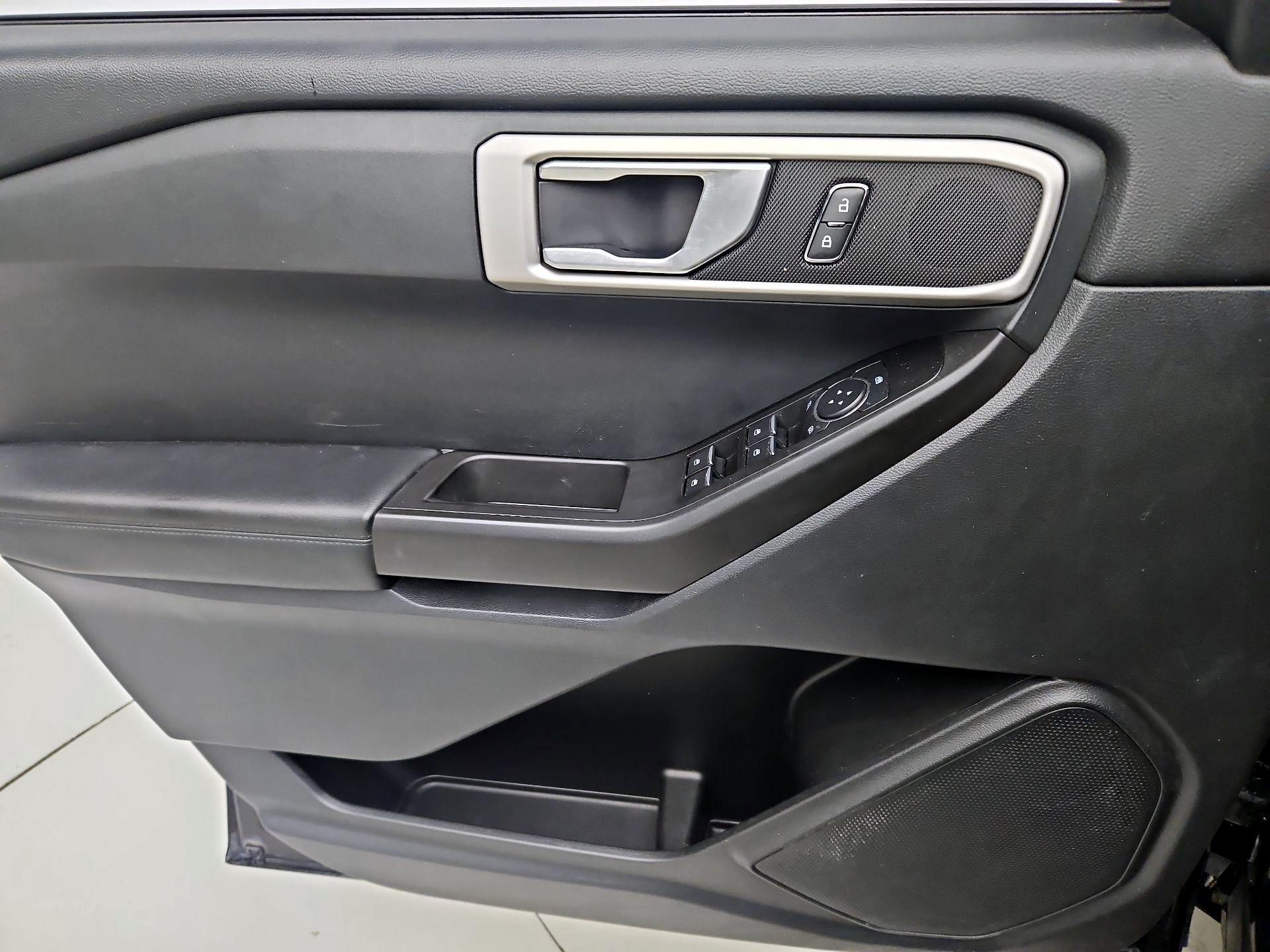 Thumbnail: 2021 Ford Explorer - 12