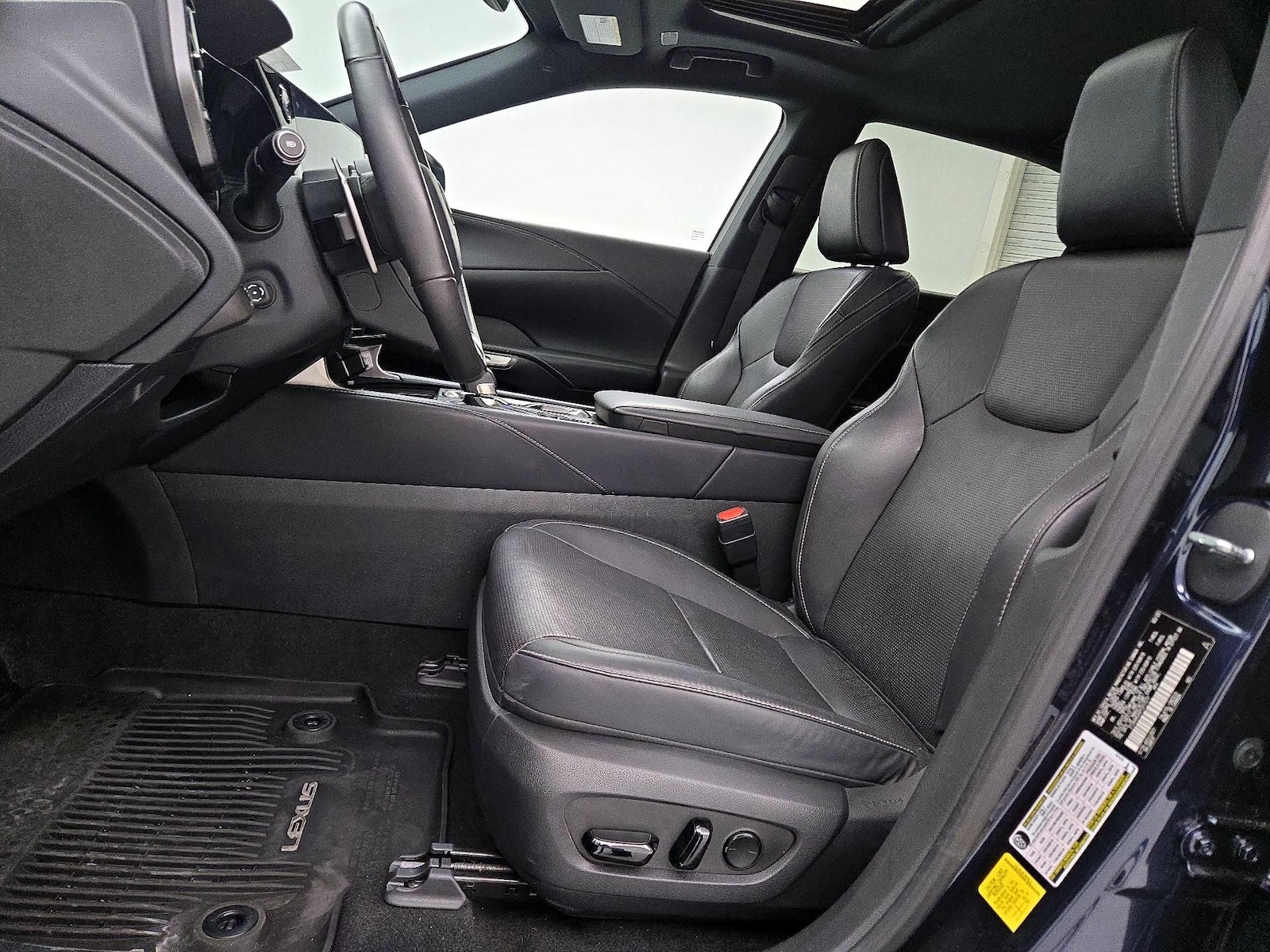 2023 Lexus RX 350 - Photo 12