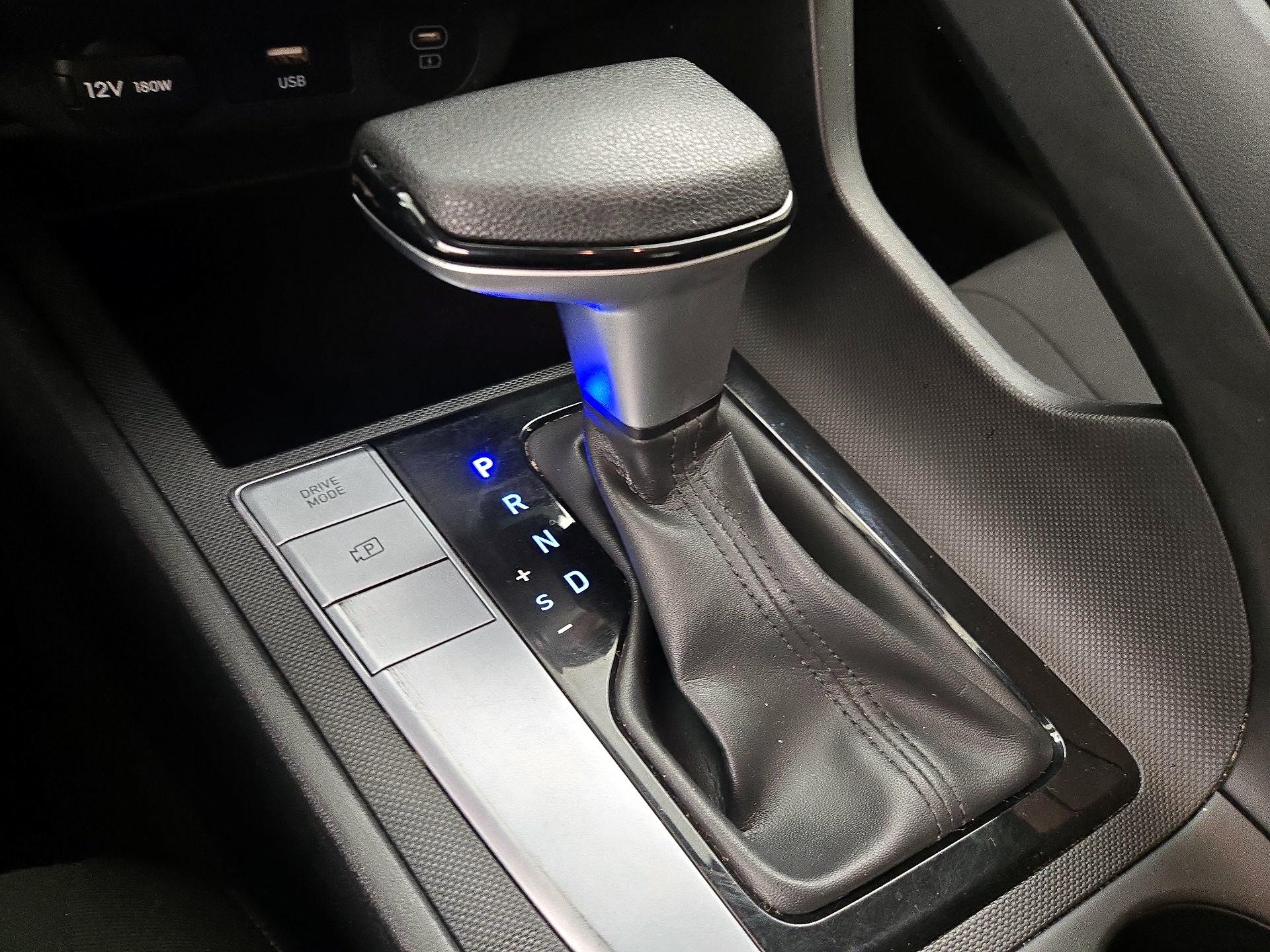 Thumbnail: 2024 Hyundai Elantra - 18
