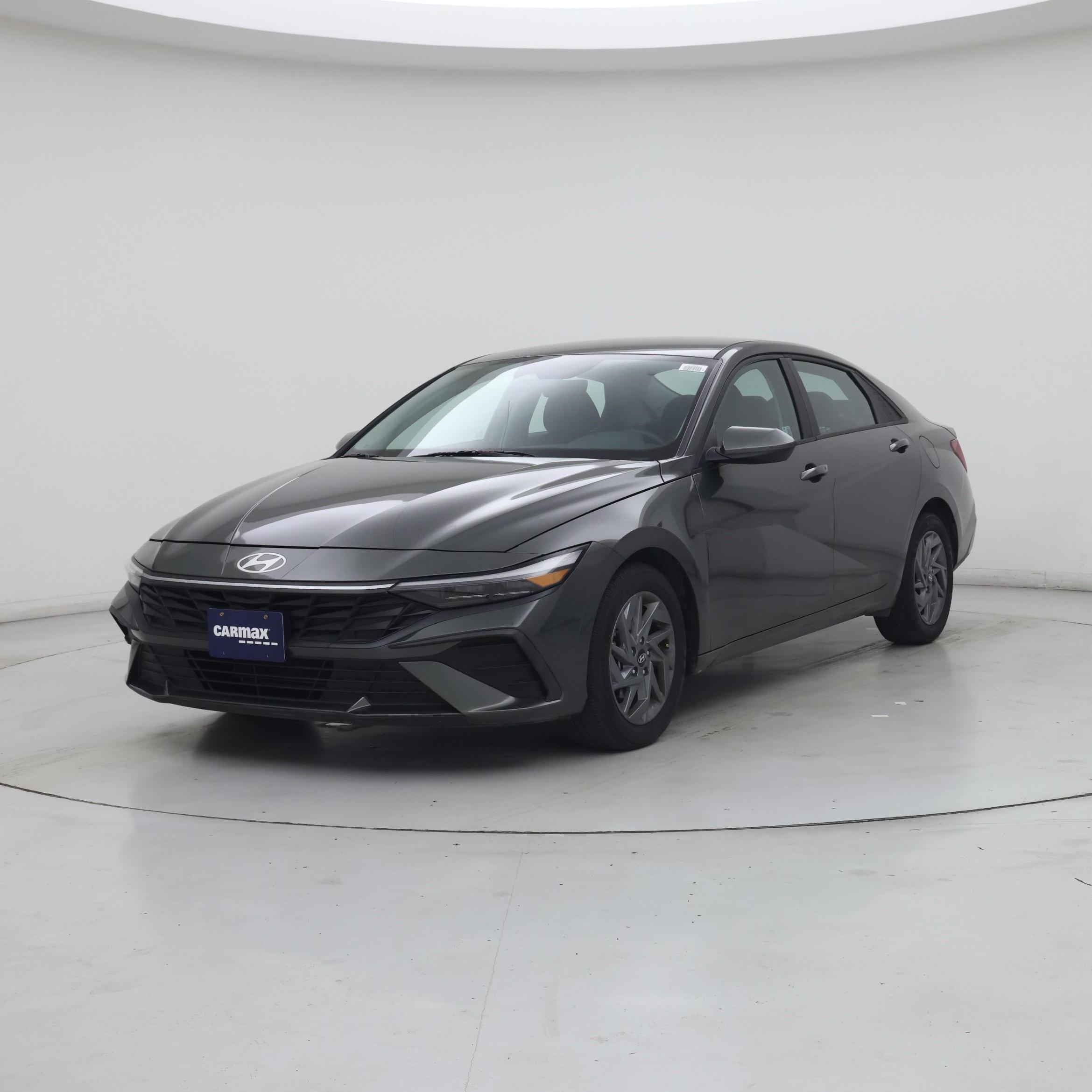 Thumbnail: 2024 Hyundai Elantra - 4