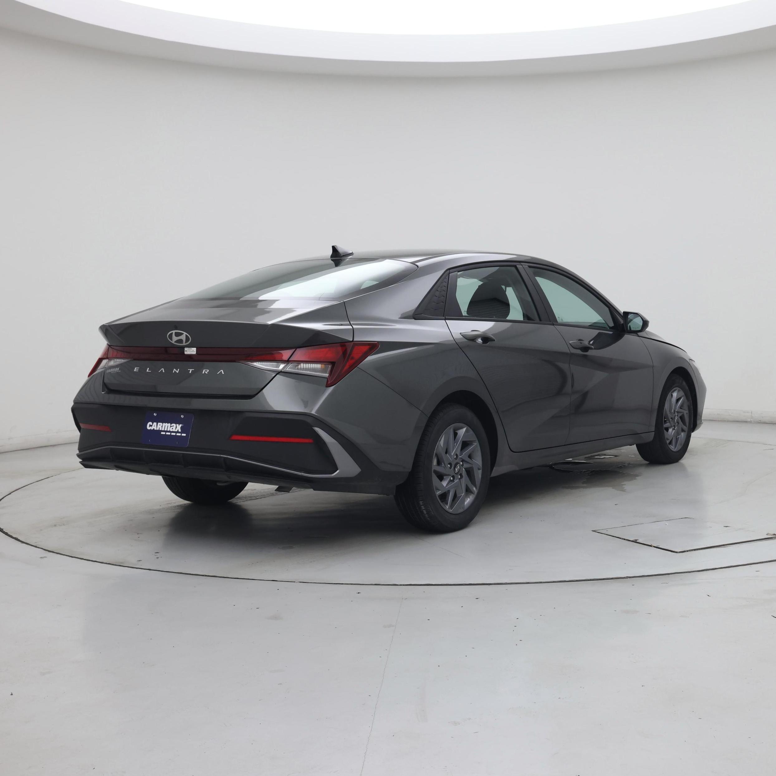 Thumbnail: 2024 Hyundai Elantra - 8
