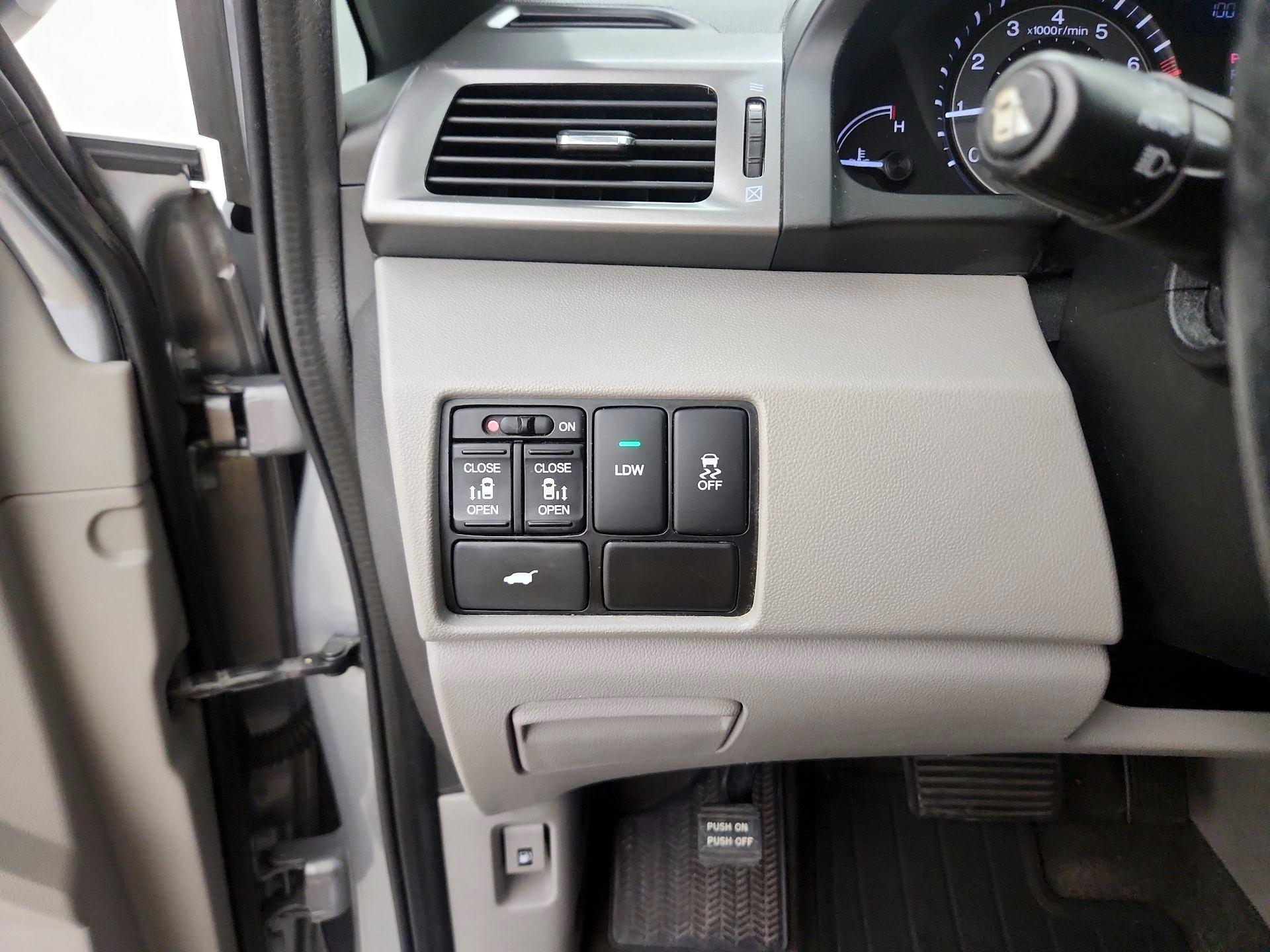 Thumbnail: 2017 Honda Odyssey - 13