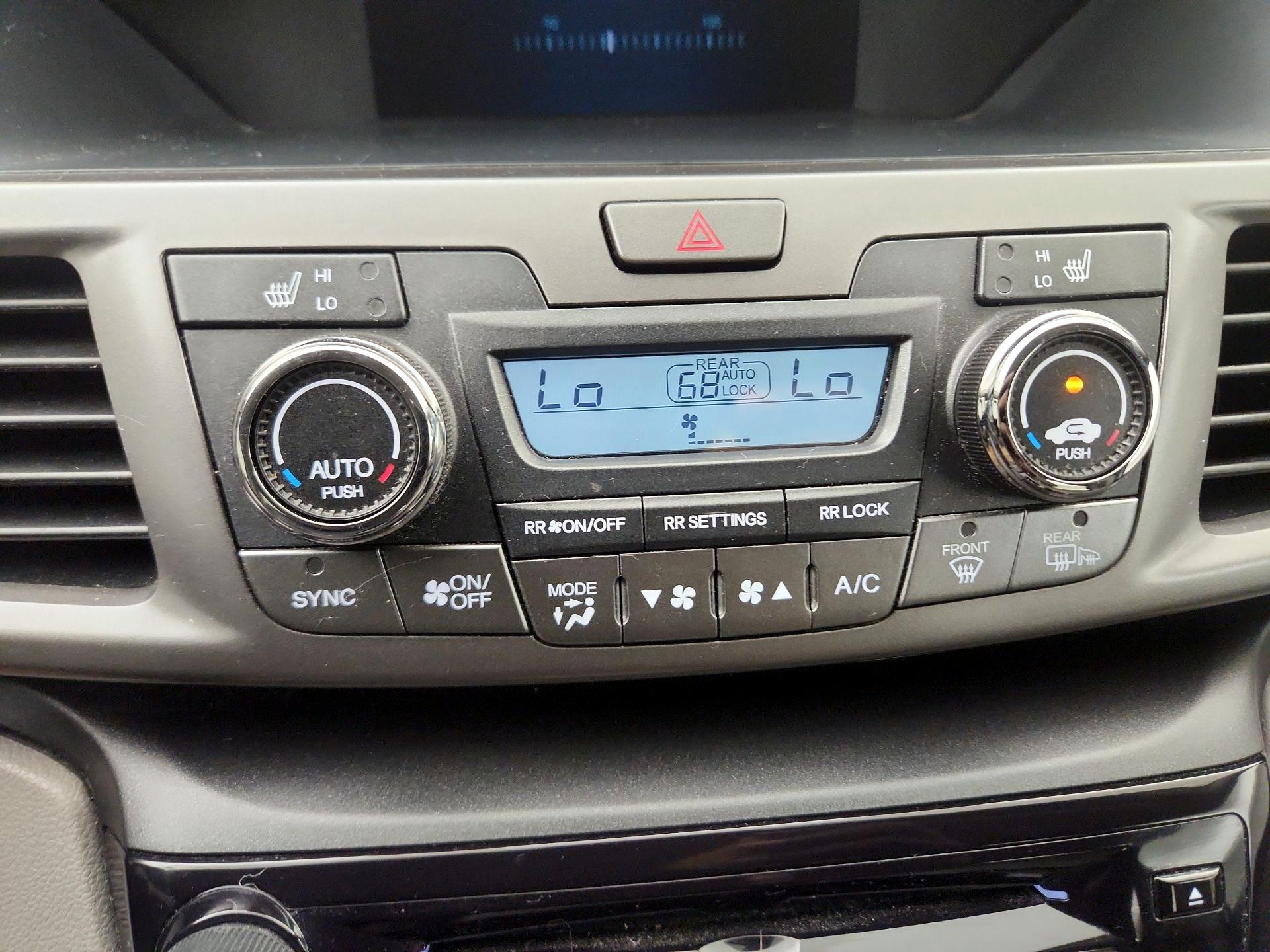 Thumbnail: 2017 Honda Odyssey - 16