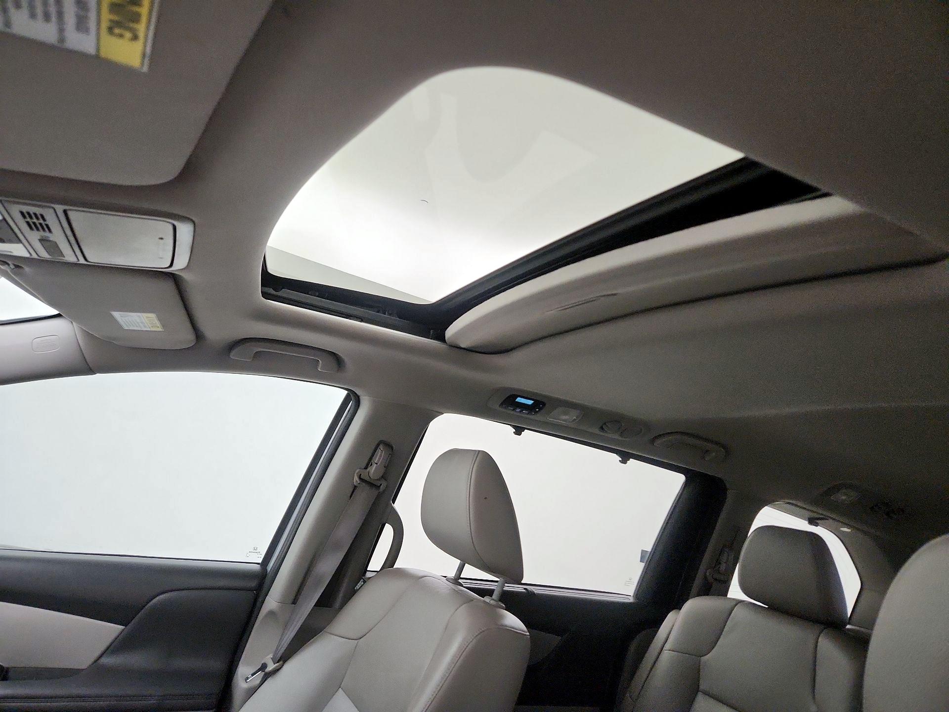 Thumbnail: 2017 Honda Odyssey - 19