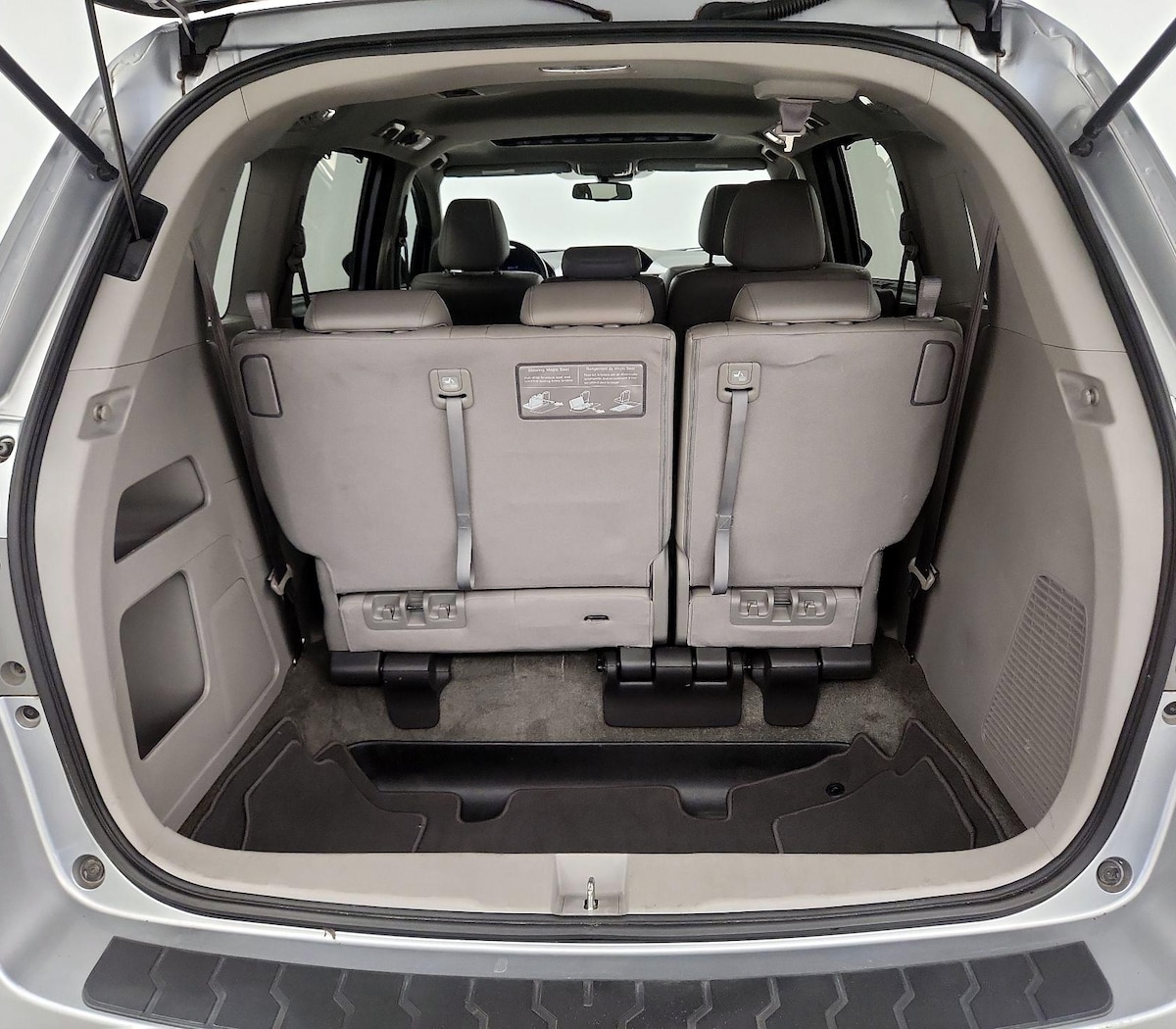 Trunk/Cargo (Seats Up)