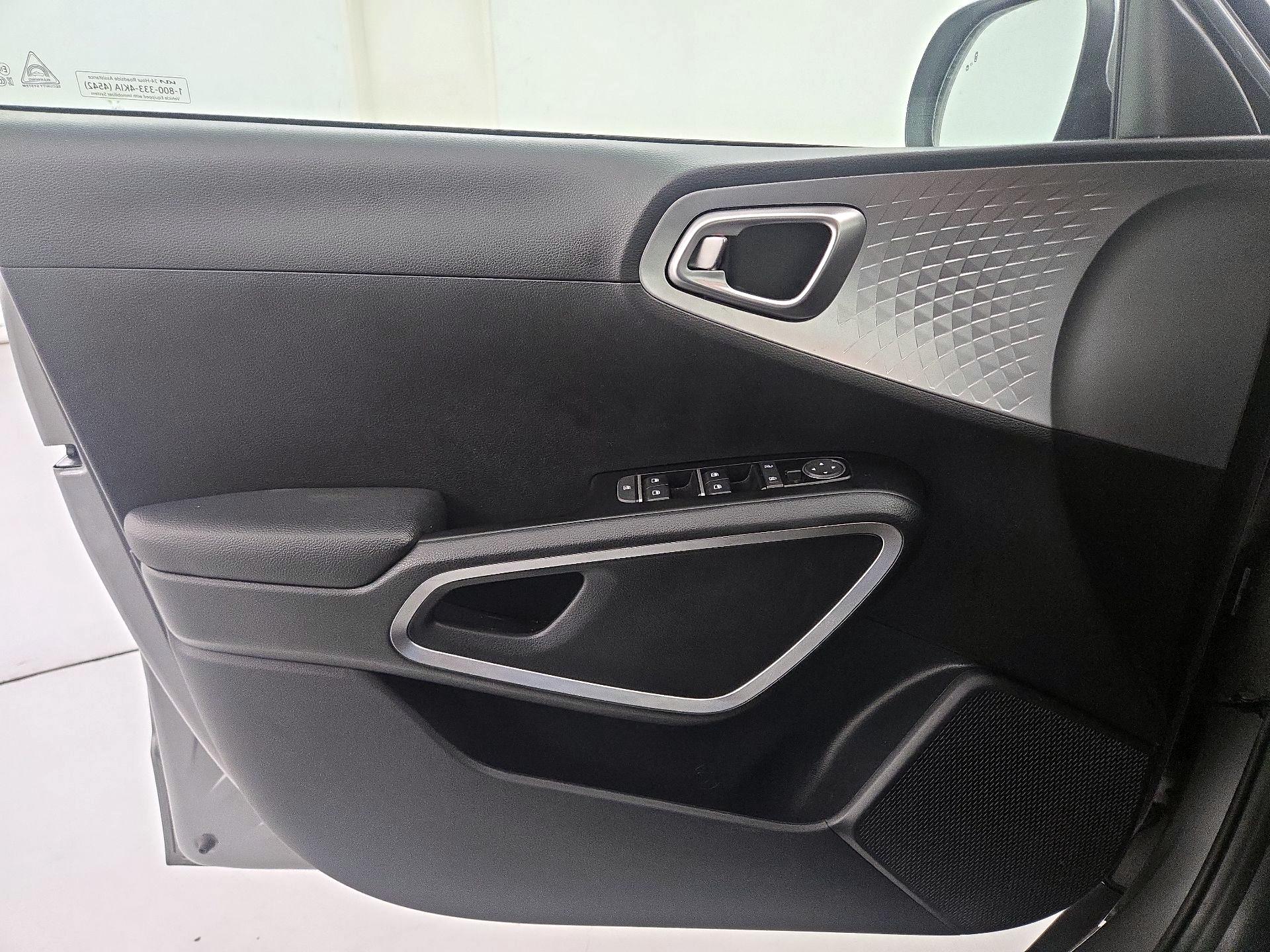 Thumbnail: 2025 Kia Soul - 12