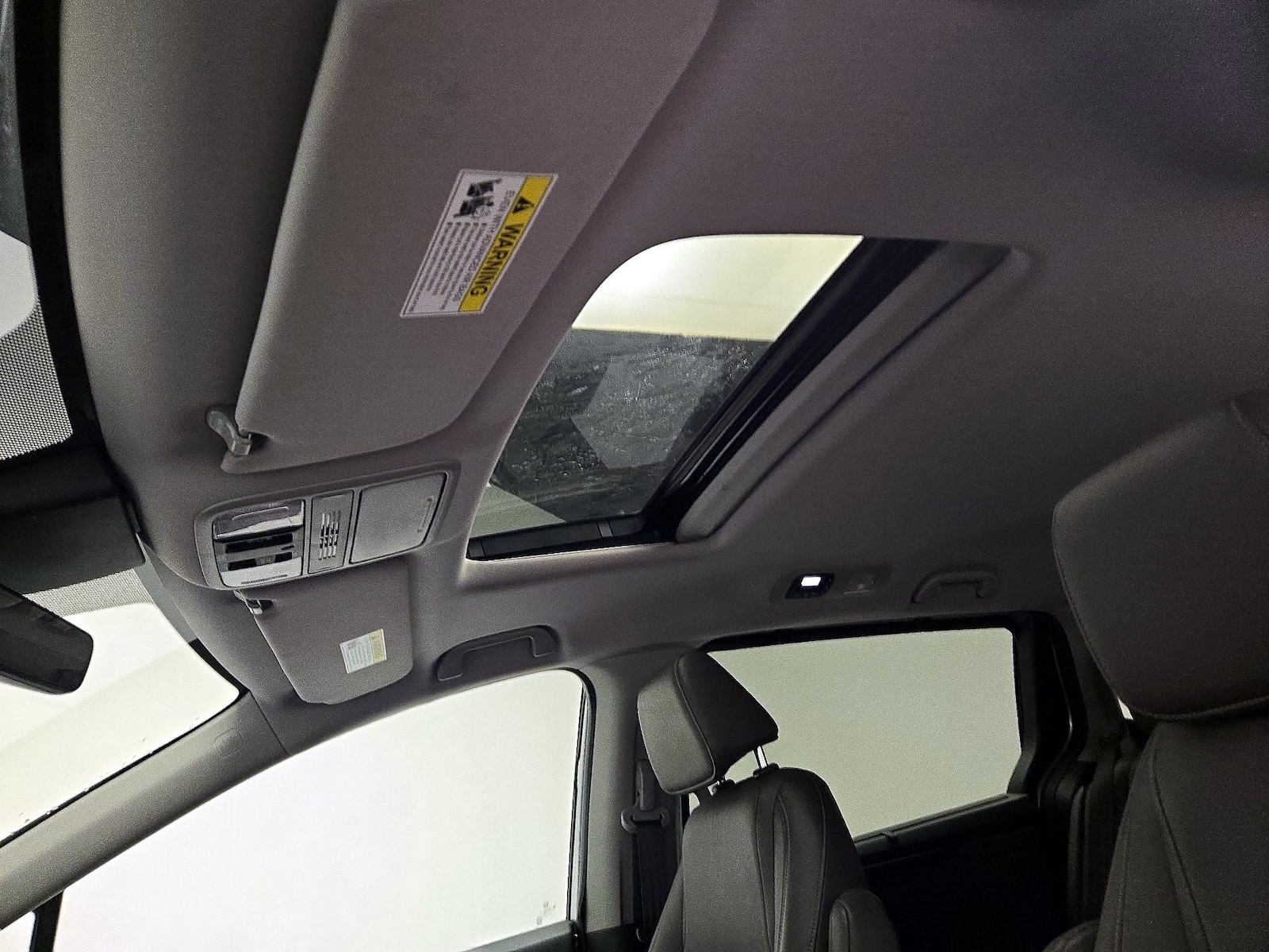 Sunroof(s) & Overhead Airbags