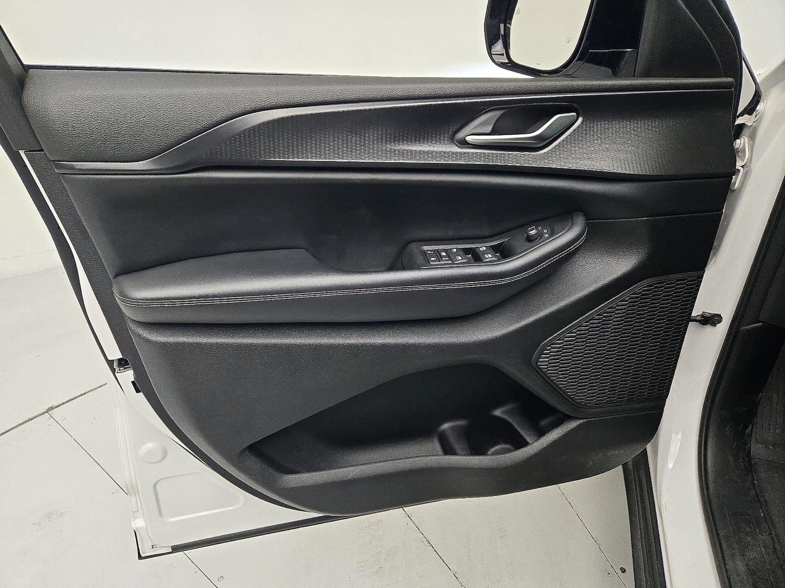 2023 Jeep Grand Cherokee Altitude - Photo 13