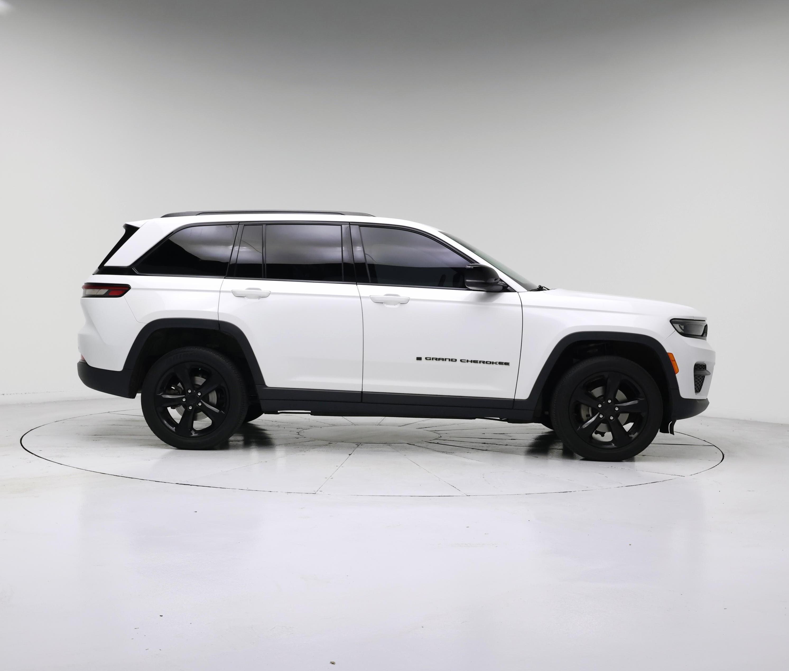 Thumbnail: 2023 Jeep Grand Cherokee - 7